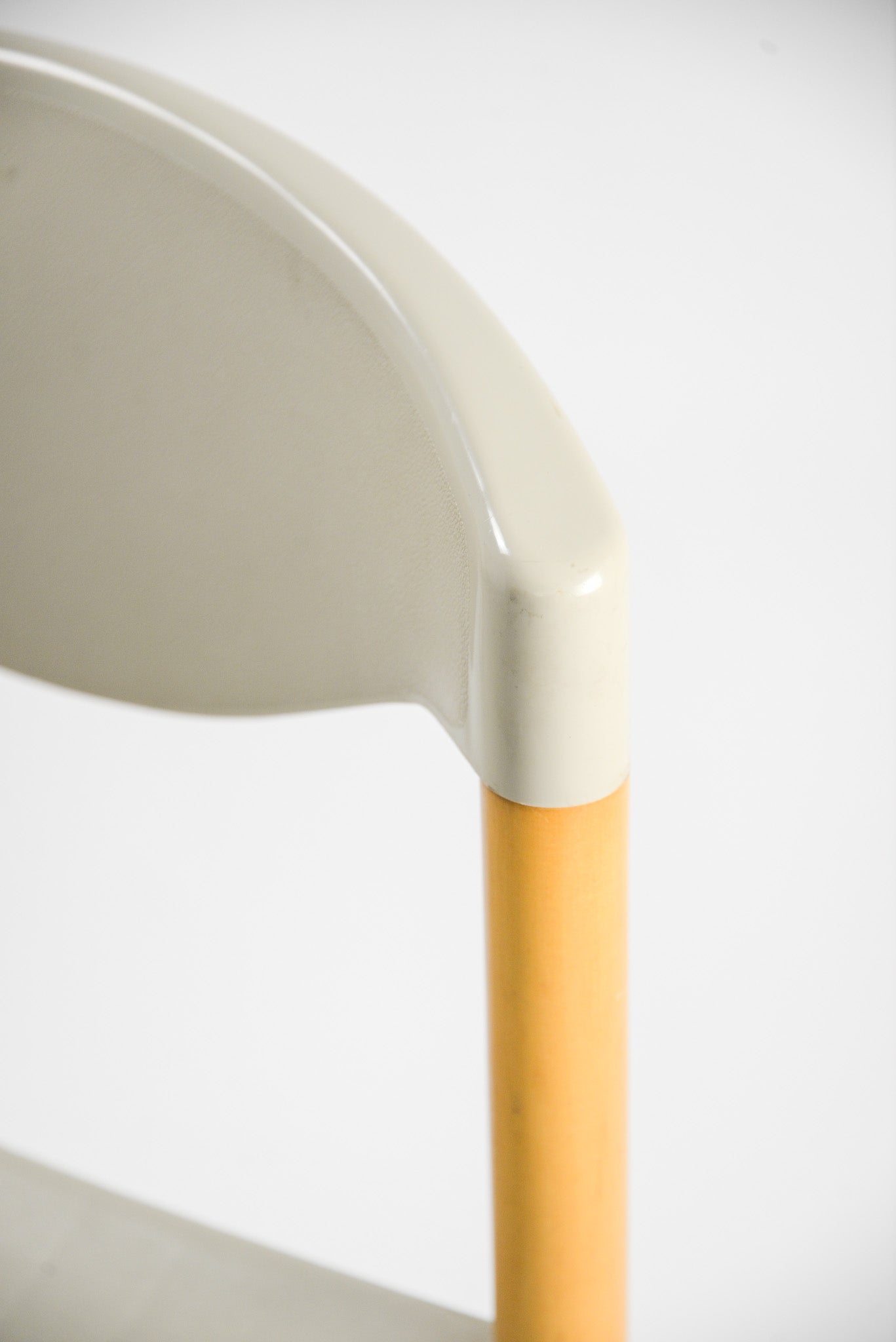 Stacking The Strax chair by CASARA / スタッキング Straxチェア CASALA