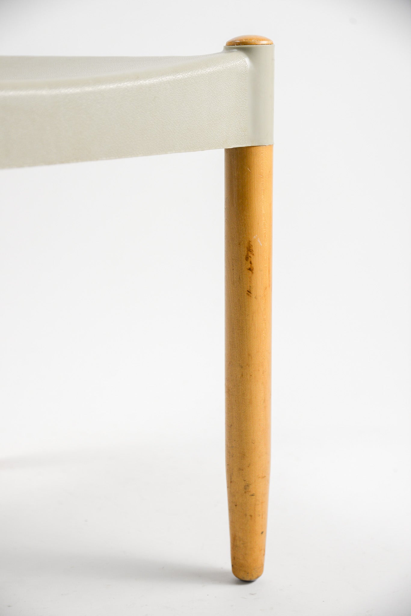 Stacking The Strax chair by CASARA / スタッキング Straxチェア CASALA
