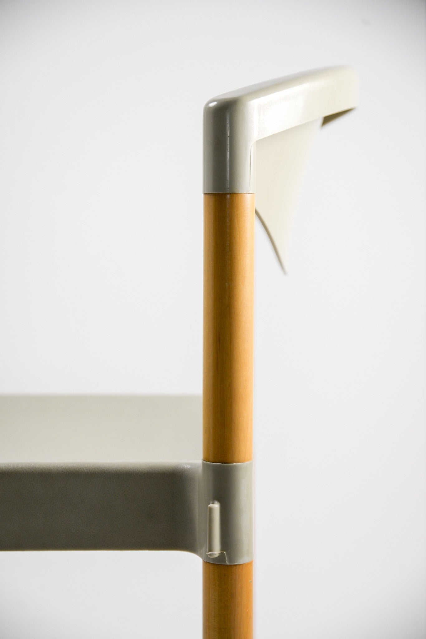 Stacking The Strax chair by CASARA / スタッキング Straxチェア CASALA