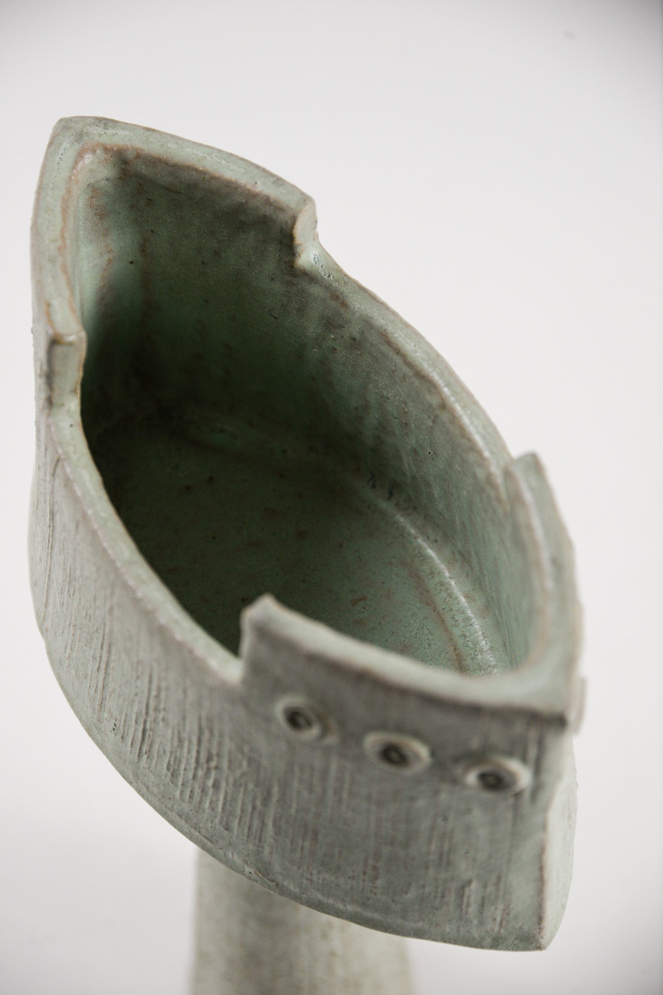 Ceramic Pedestal Stand / 高杯型の陶器