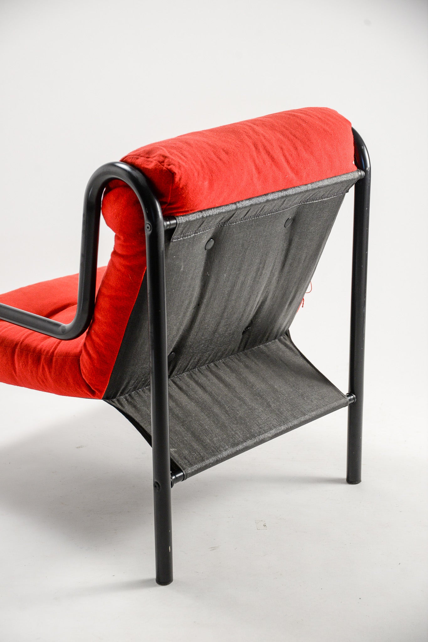 Red Fabric Armchair / 赤ファブリック アームチェア – STORE IN