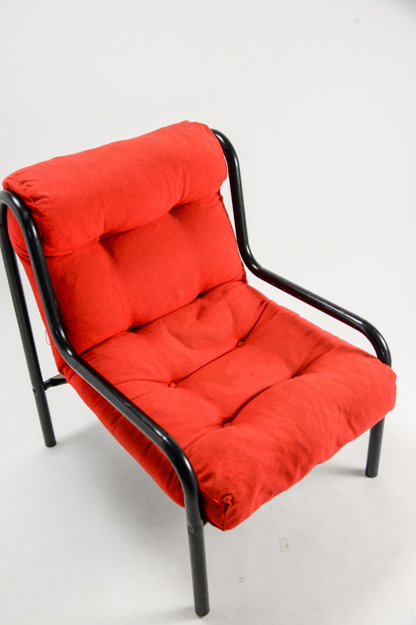 Red Fabric Armchair / 赤ファブリック アームチェア – STORE IN