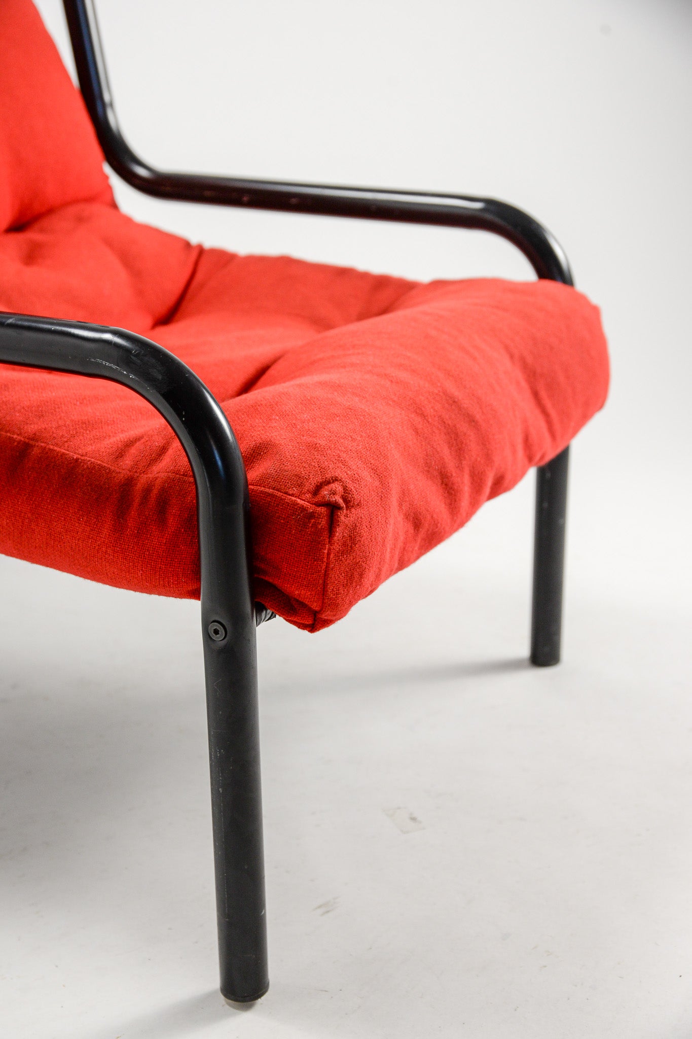 Red Fabric Armchair / 赤ファブリック アームチェア