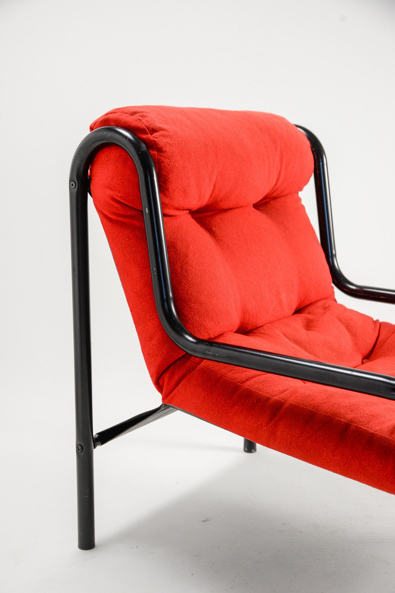 Red Fabric Armchair / 赤ファブリック アームチェア – STORE IN