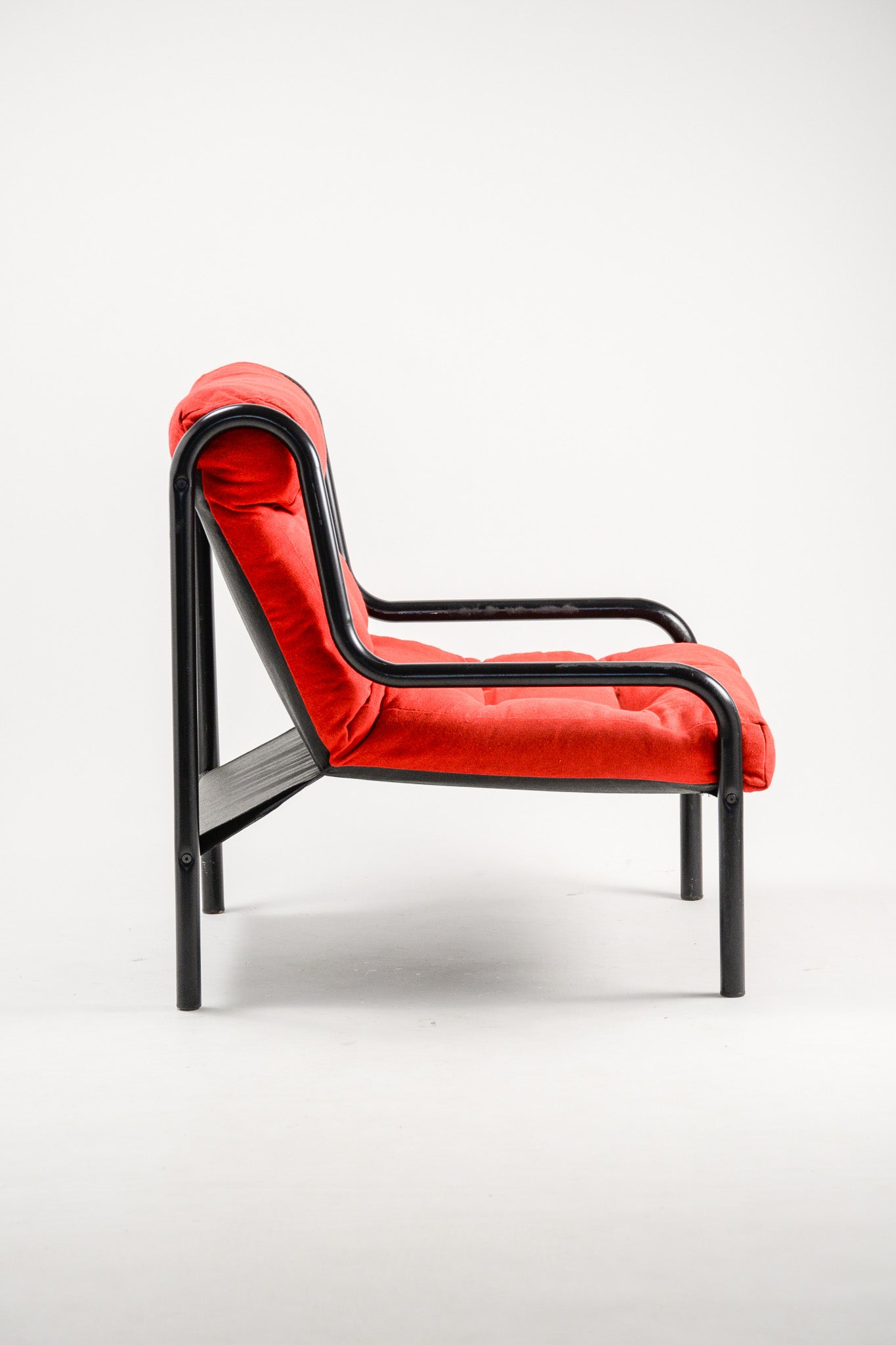 Red Fabric Armchair / 赤ファブリック アームチェア – STORE IN