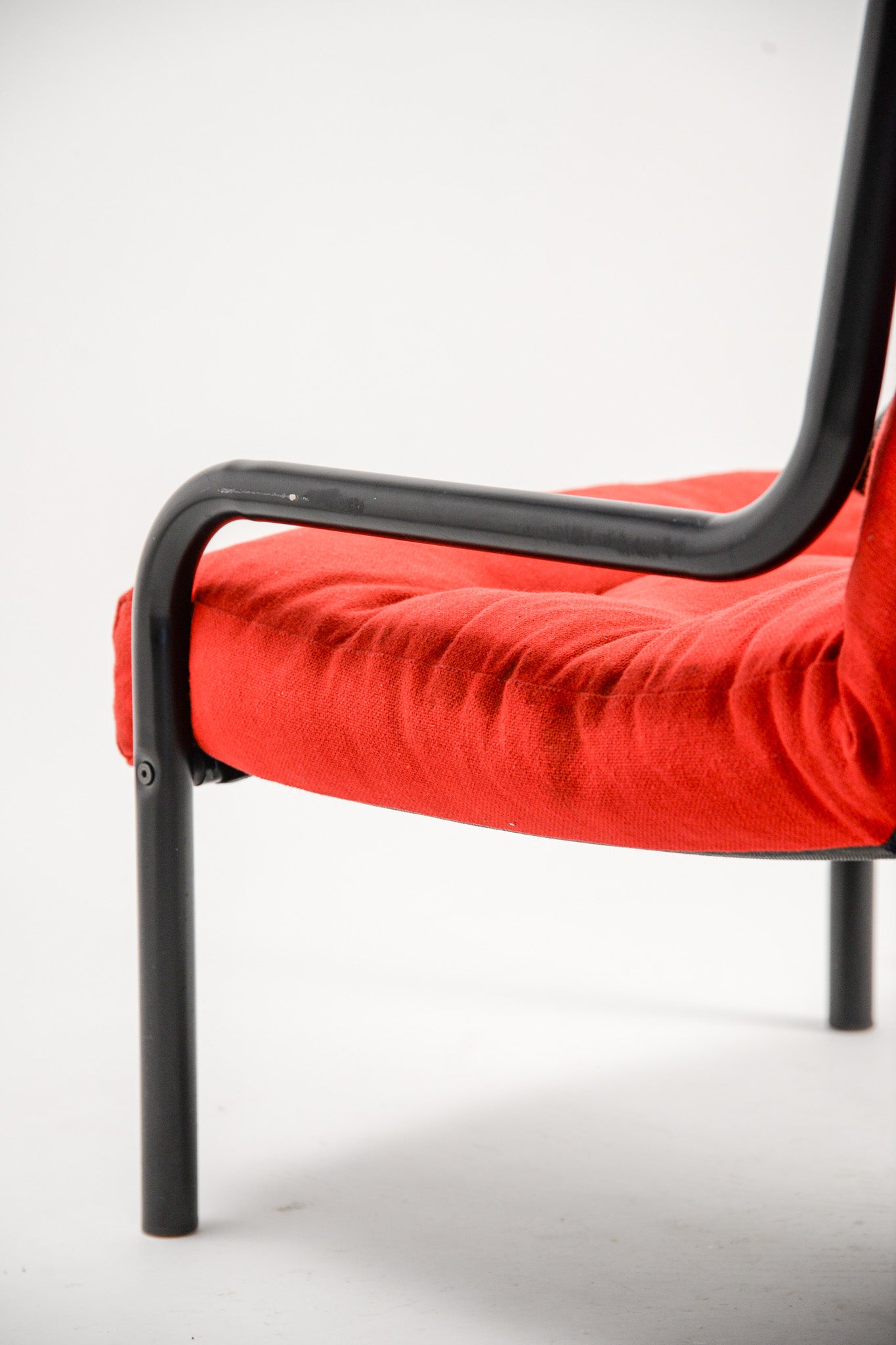 Red Fabric Armchair / 赤ファブリック アームチェア