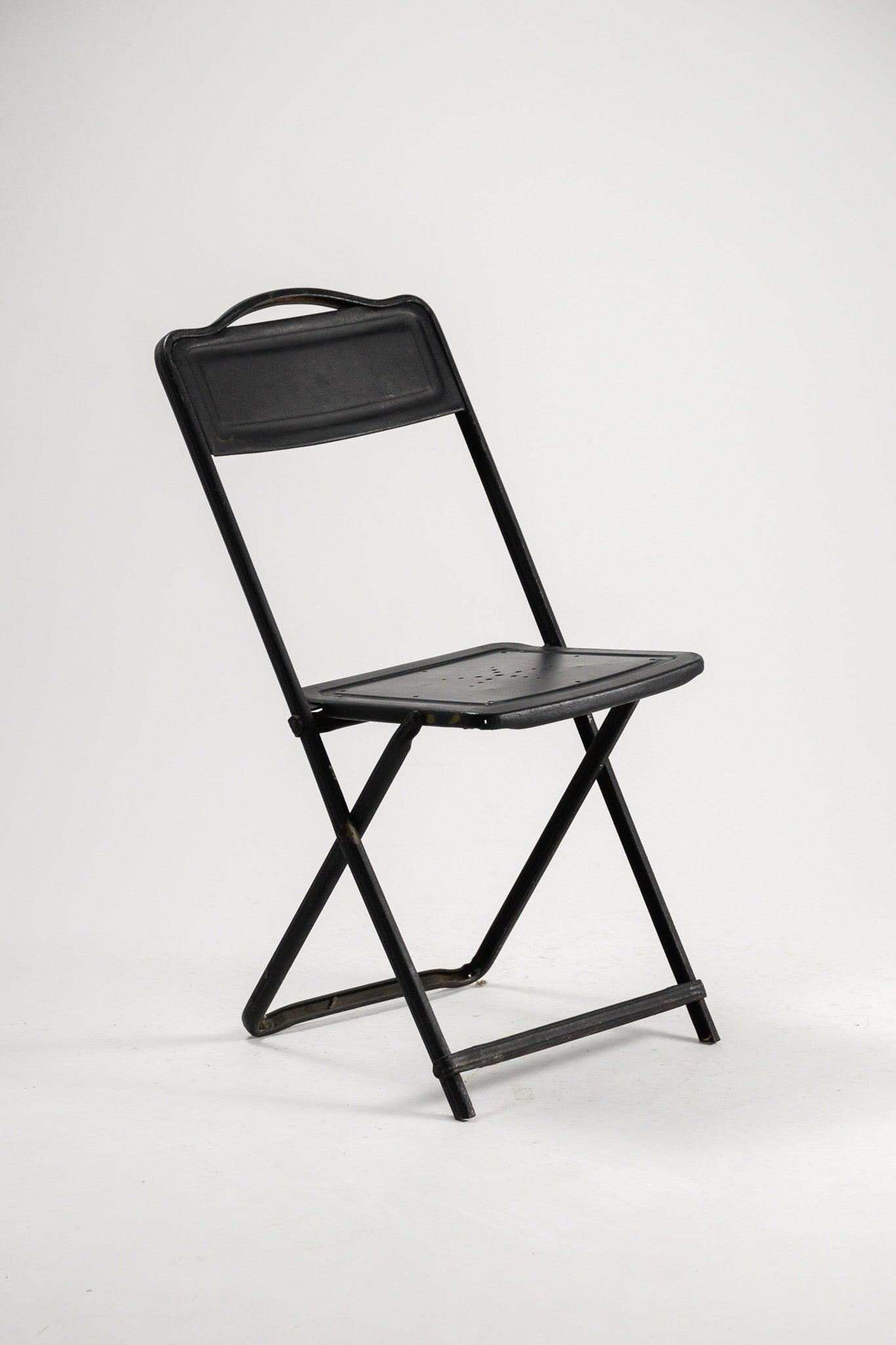 Folding Chair / 折りたたみイス