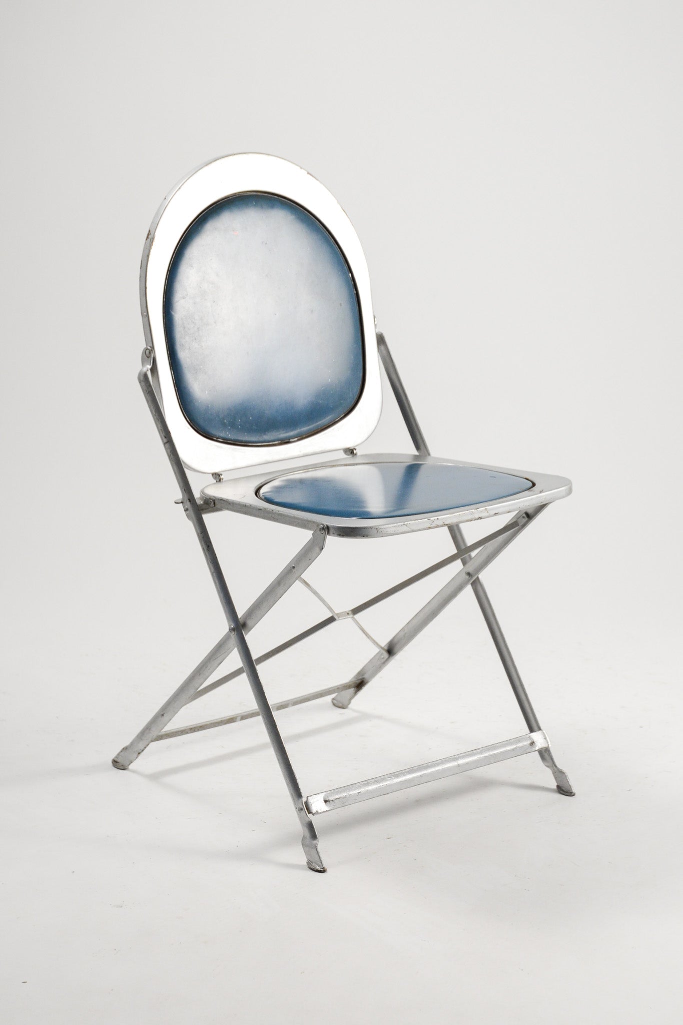 Blue Folding Chair / ブルー 折りたたみ椅子