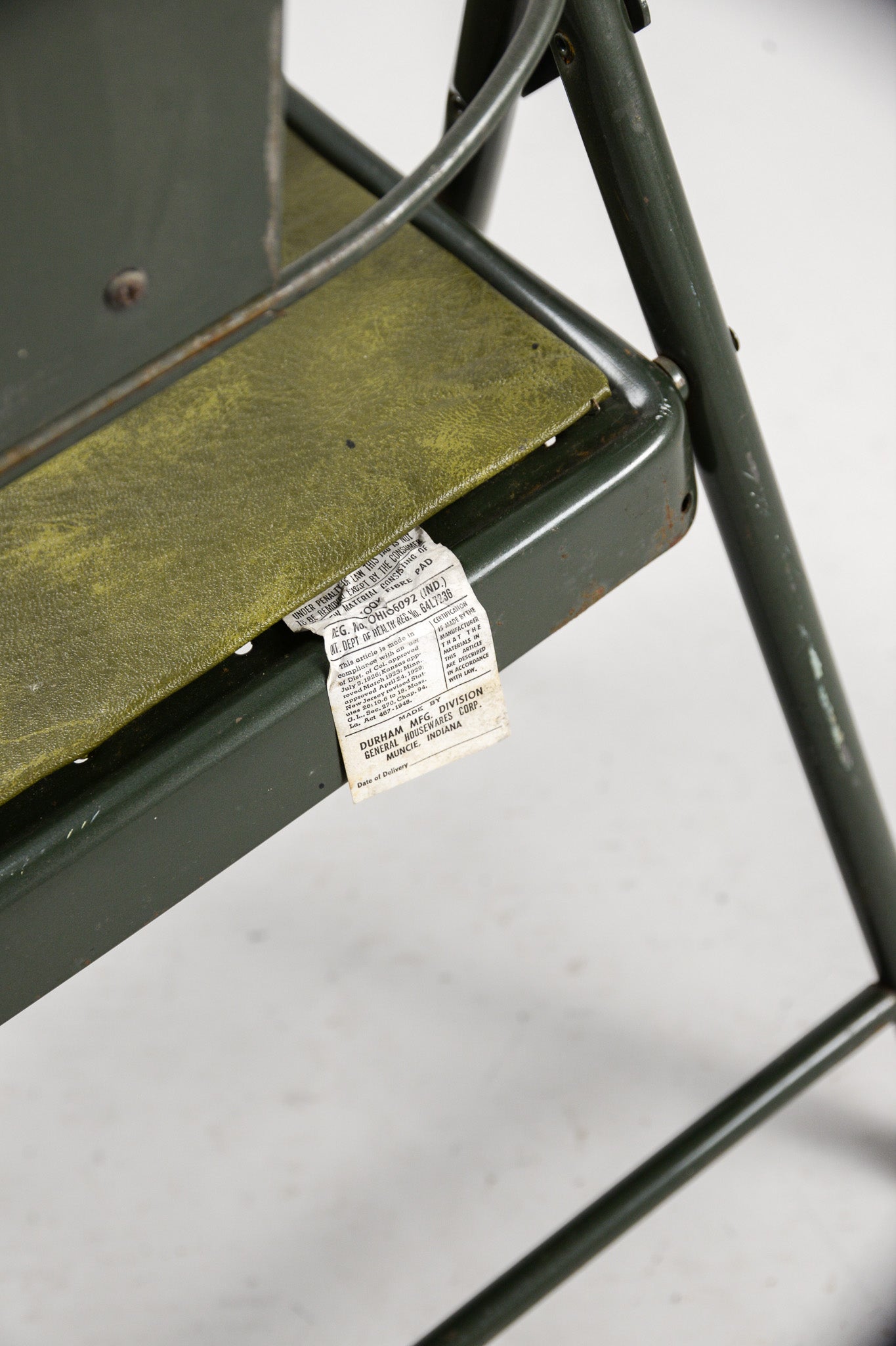 Green Fabric Folding Chair / 緑ファブリック 折りたたみイス