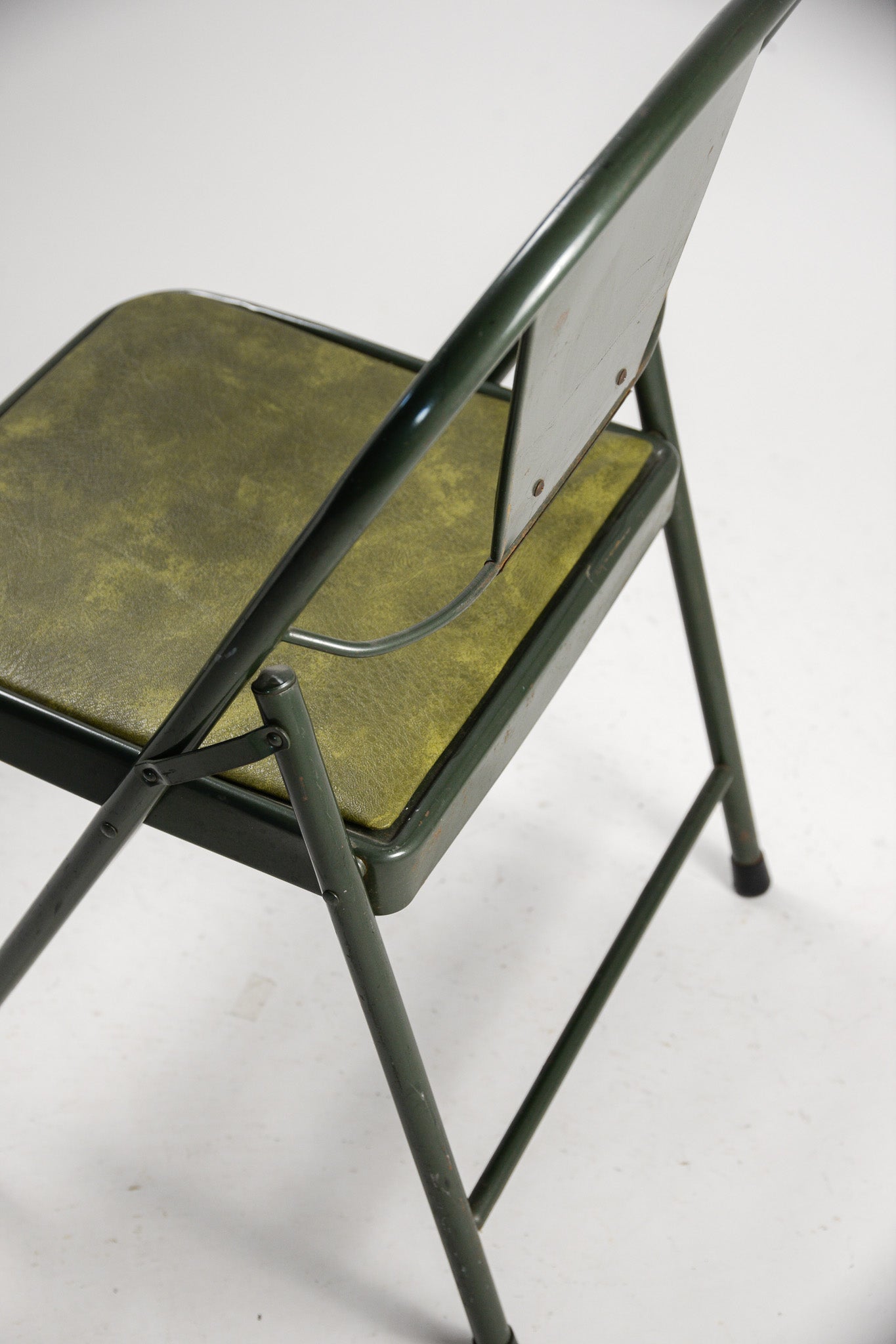 Green Fabric Folding Chair / 緑ファブリック 折りたたみイス