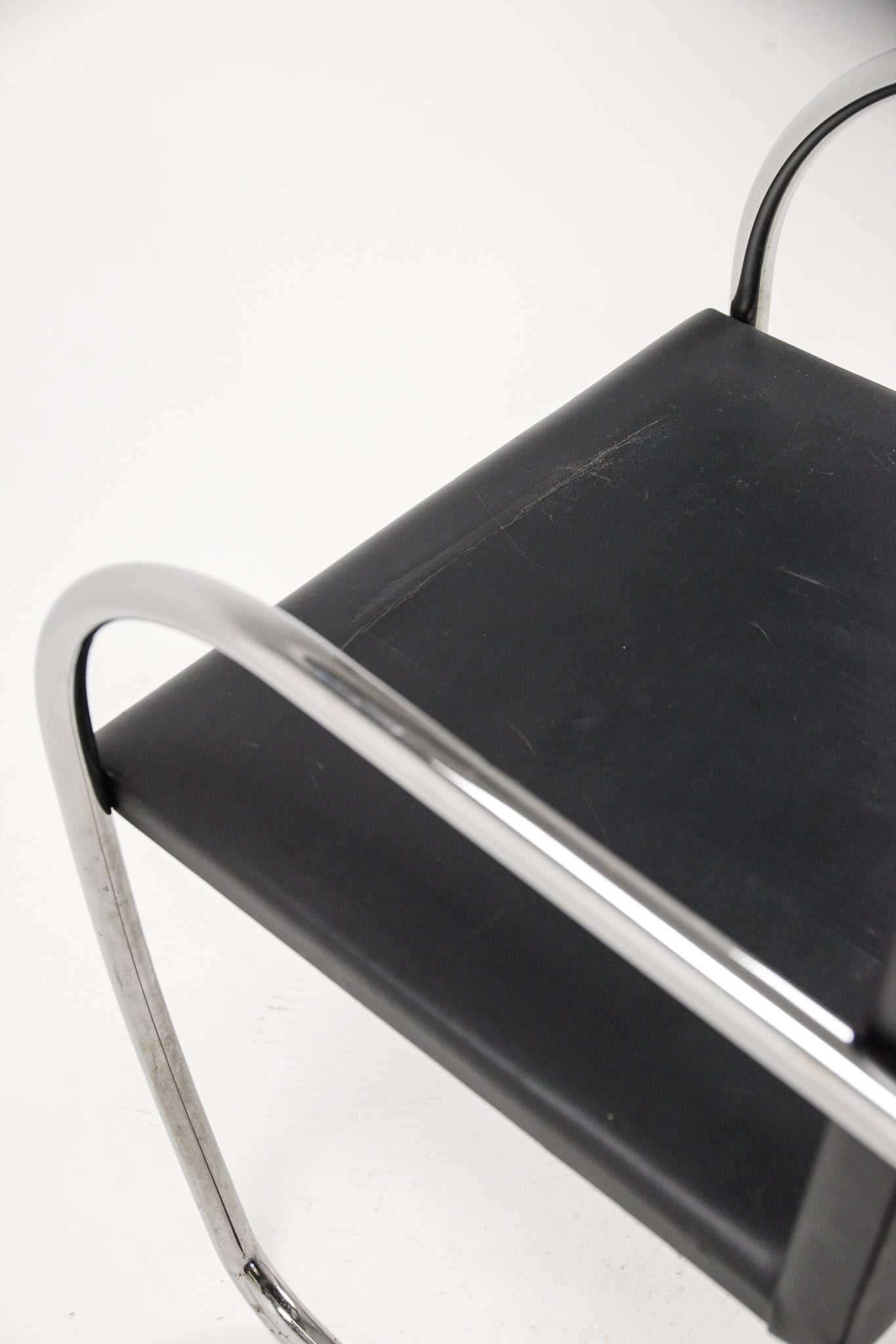 Black Leather Cantilever Chair / 黒レザーカンチレバーチェア