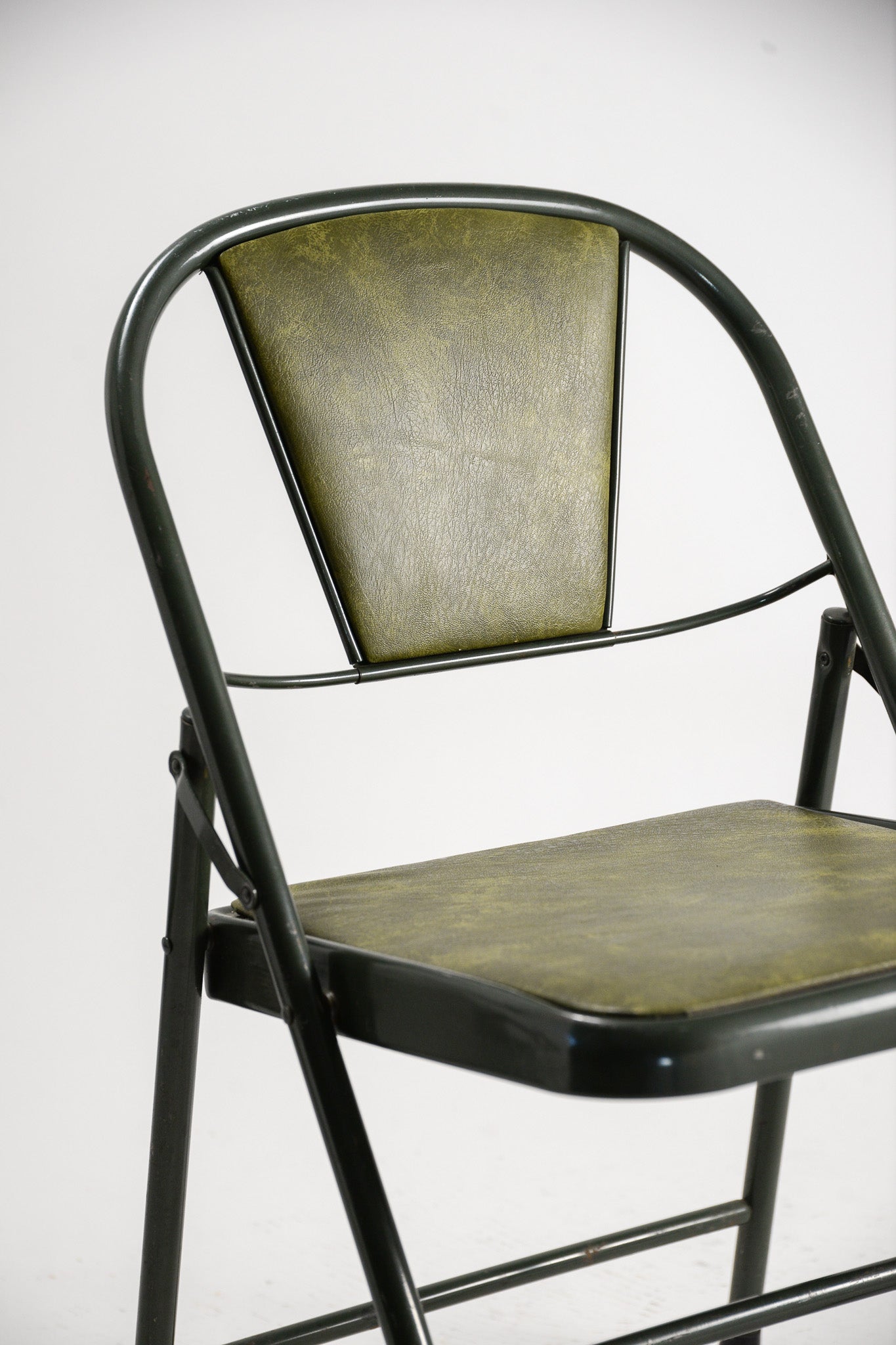 Green Fabric Folding Chair / 緑ファブリック 折りたたみイス