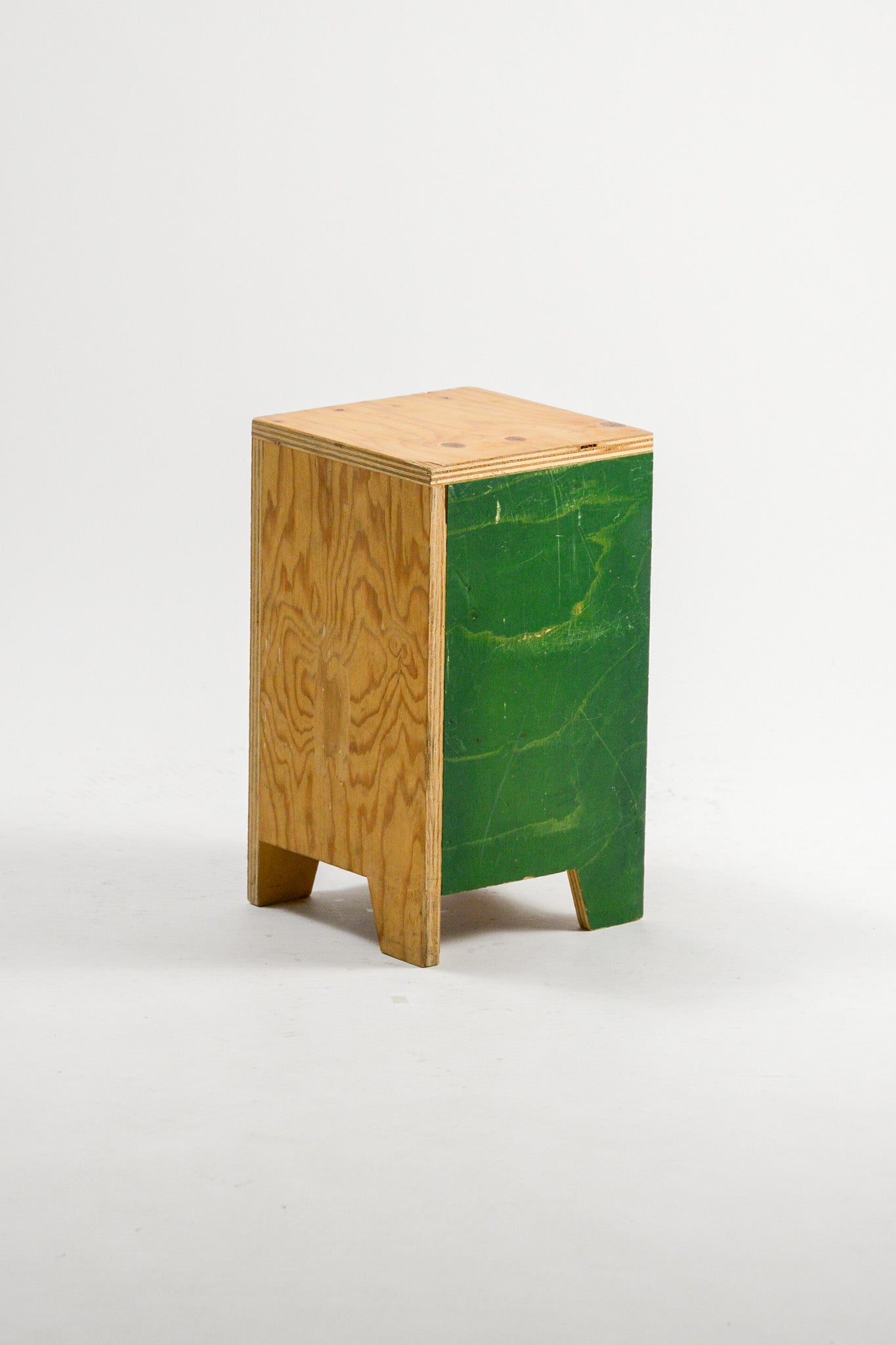 Plywood Stool (Green / Red) / 合板スツール（グリーン/レッド）