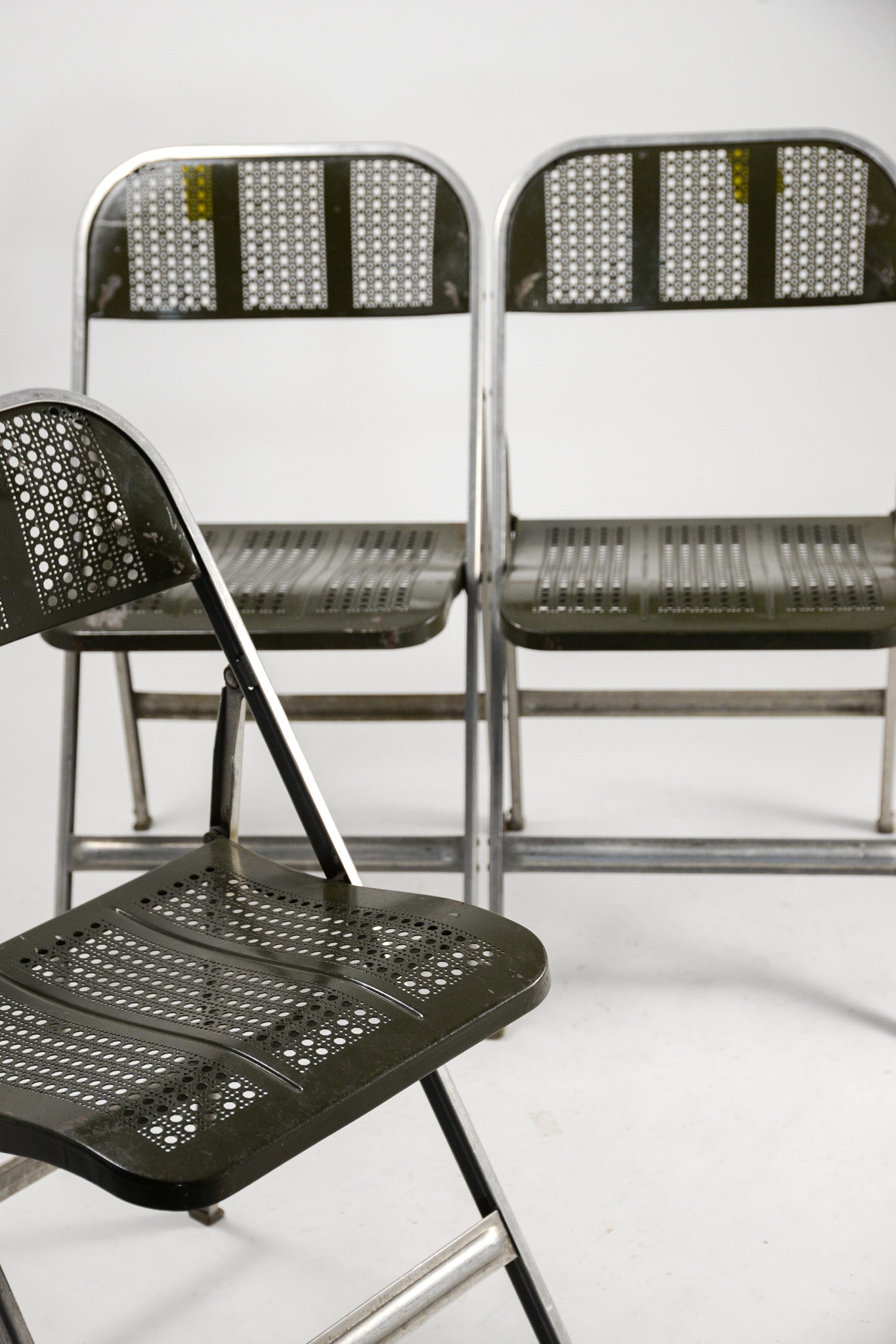 Punching Metal Folding Chair / パンチングメタル折りたたみ椅子