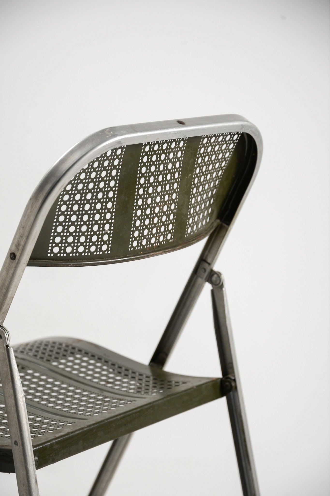 Punching Metal Folding Chair / パンチングメタル折りたたみ椅子