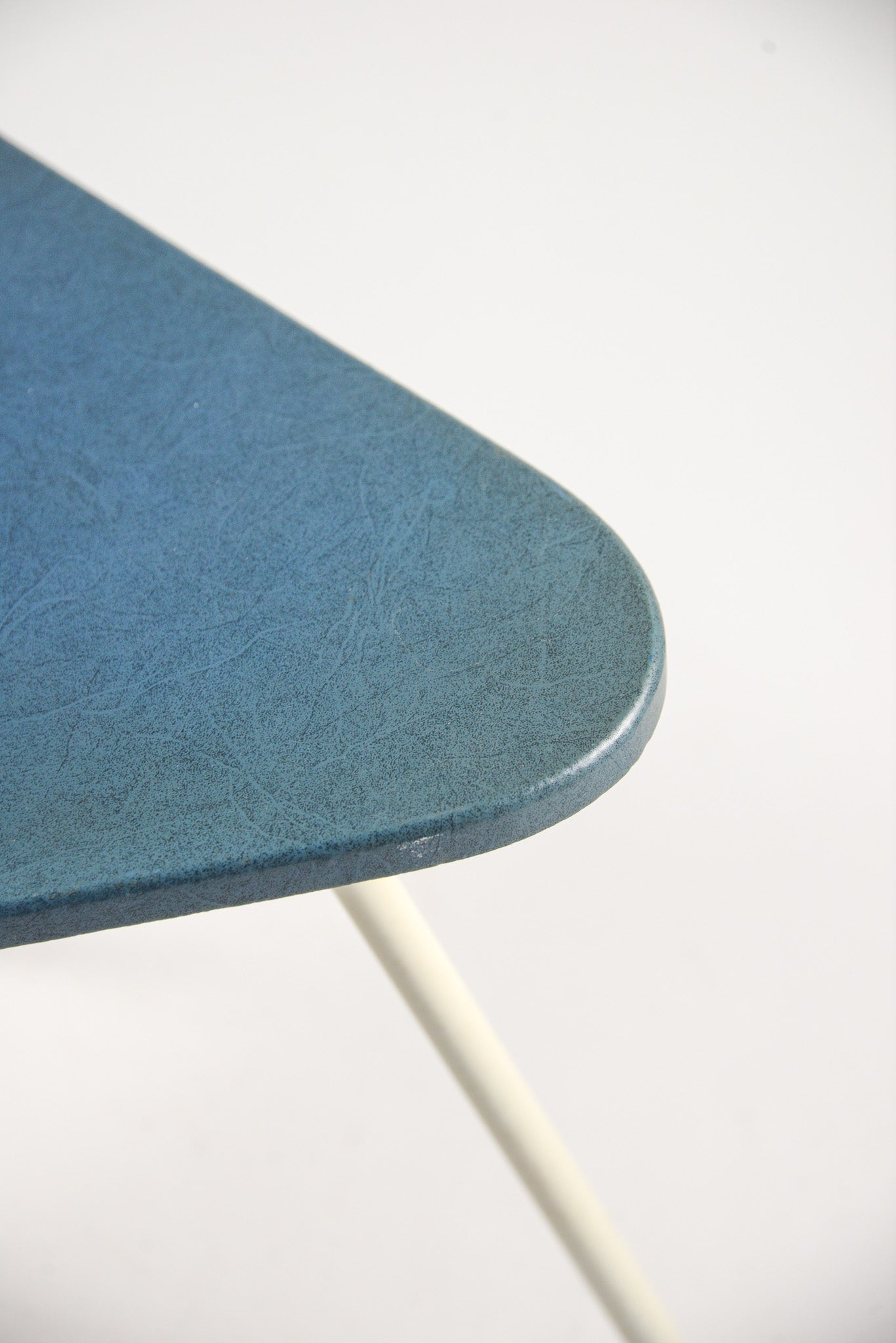 Triangular Coffee Table with Blue Top / 三角形テーブル ブルー天板