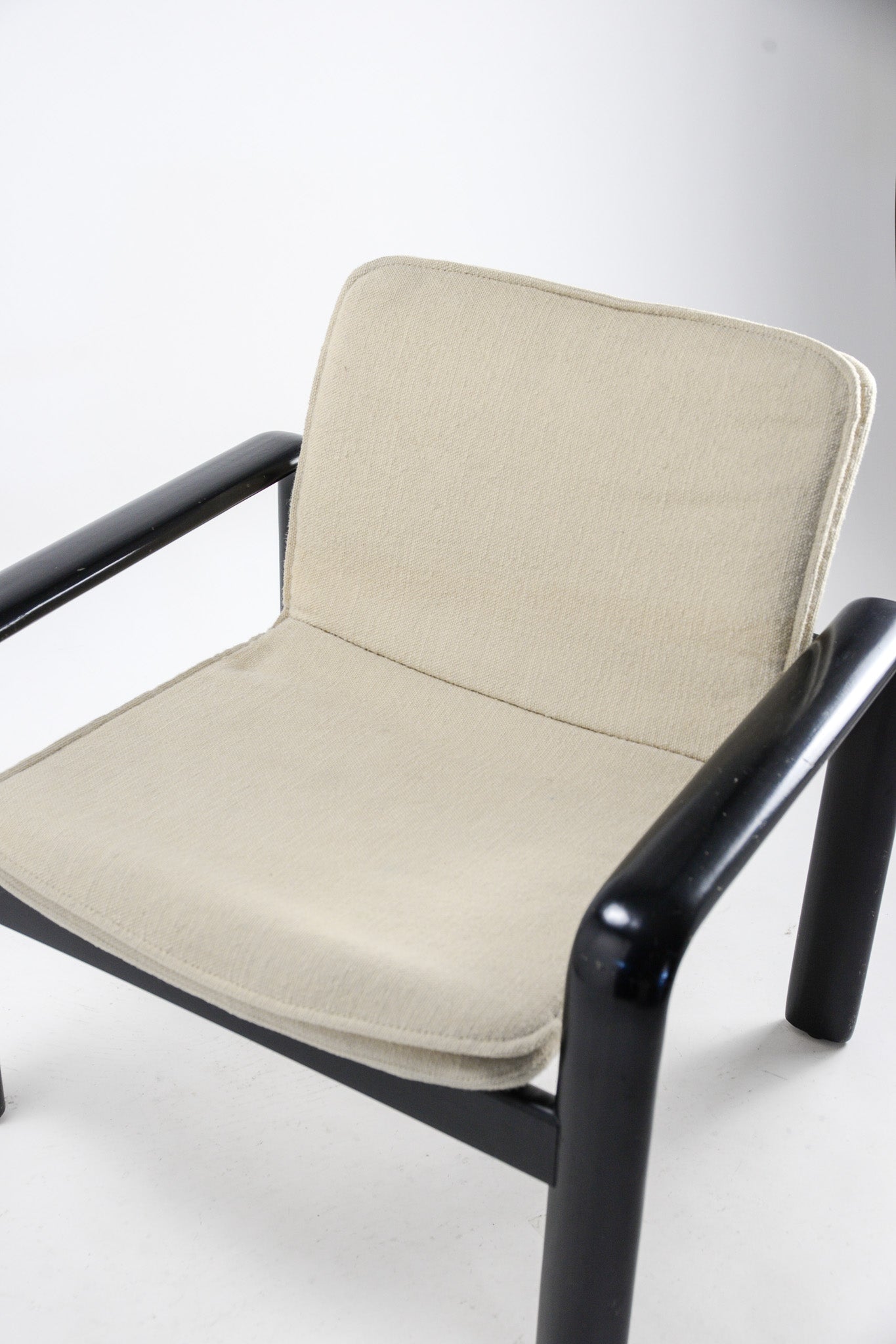 Beige Fabric Armchair / ベージュファブリック アームチェア