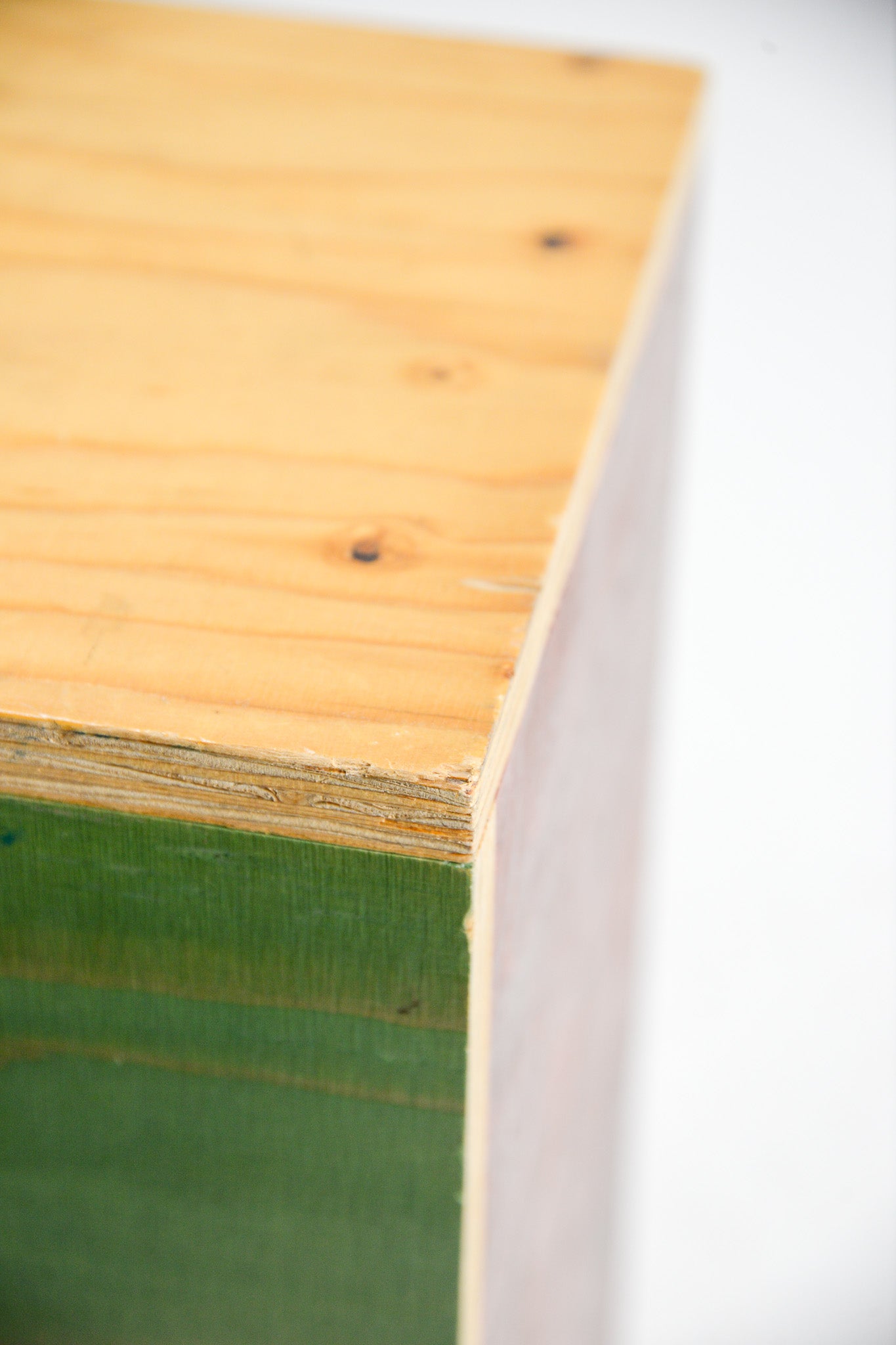 Plywood Stool (Green / Red) / 合板スツール（グリーン/レッド）