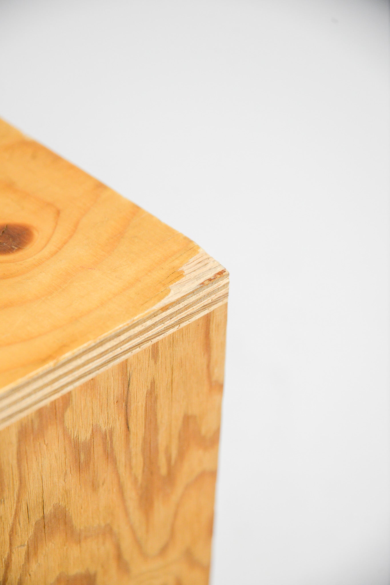 Plywood Stool (Green / Red) / 合板スツール（グリーン/レッド）