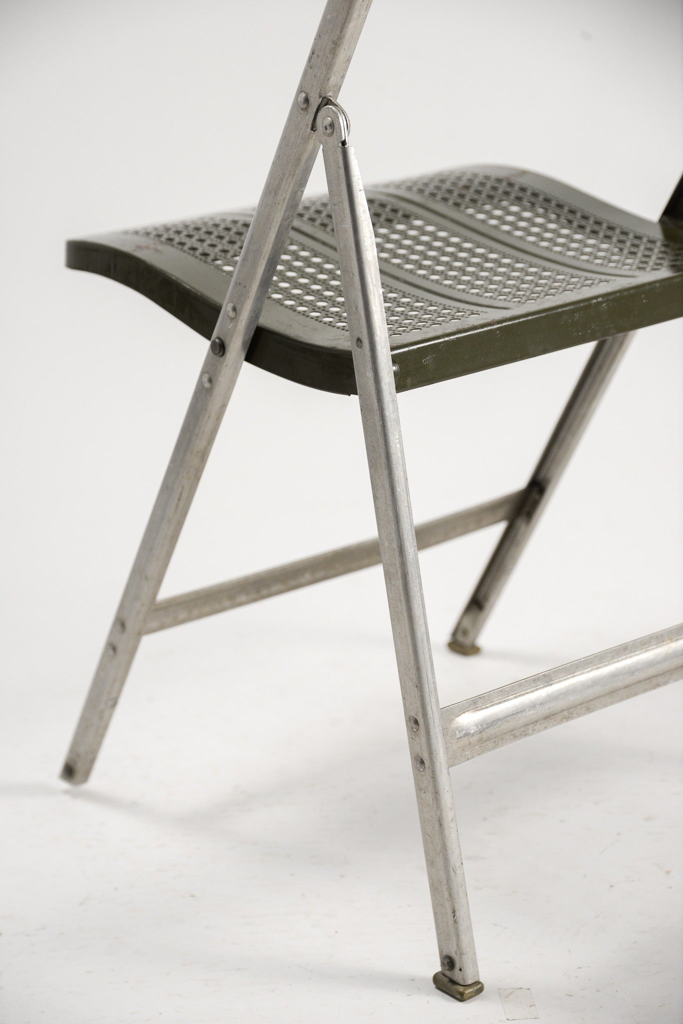 Punching Metal Folding Chair / パンチングメタル折りたたみ椅子