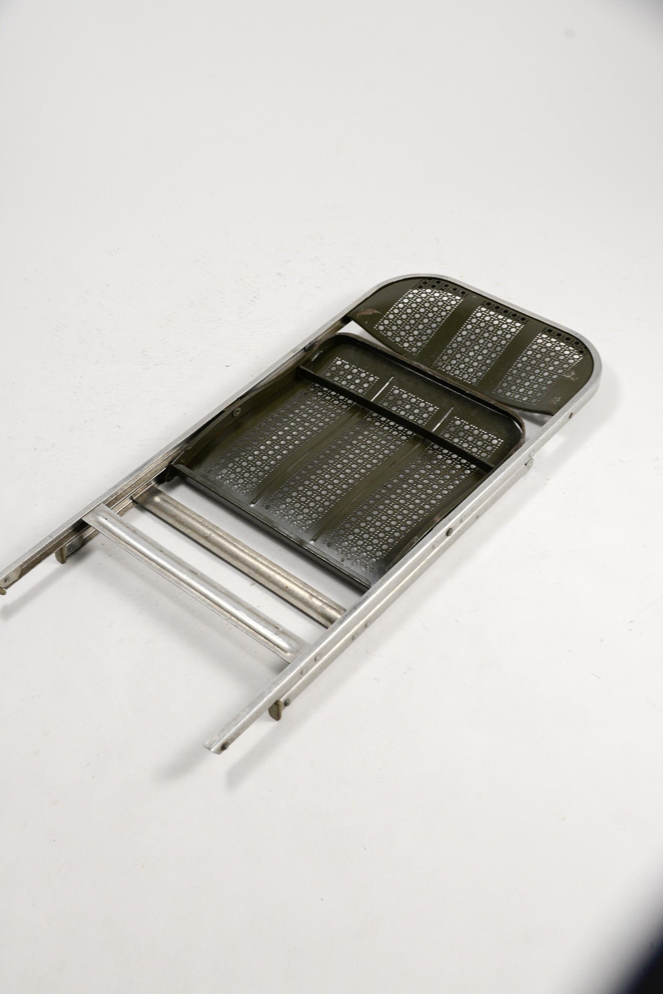 Punching Metal Folding Chair / パンチングメタル折りたたみ椅子