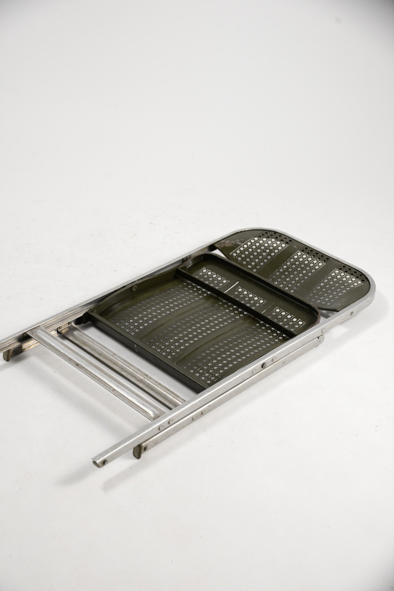 Punching Metal Folding Chair / パンチングメタル折りたたみ椅子