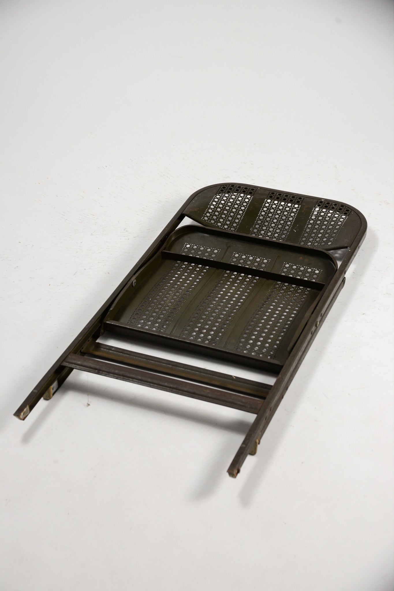 Punting Metal Folding Chair / パンチングメタル折りたたみ椅子