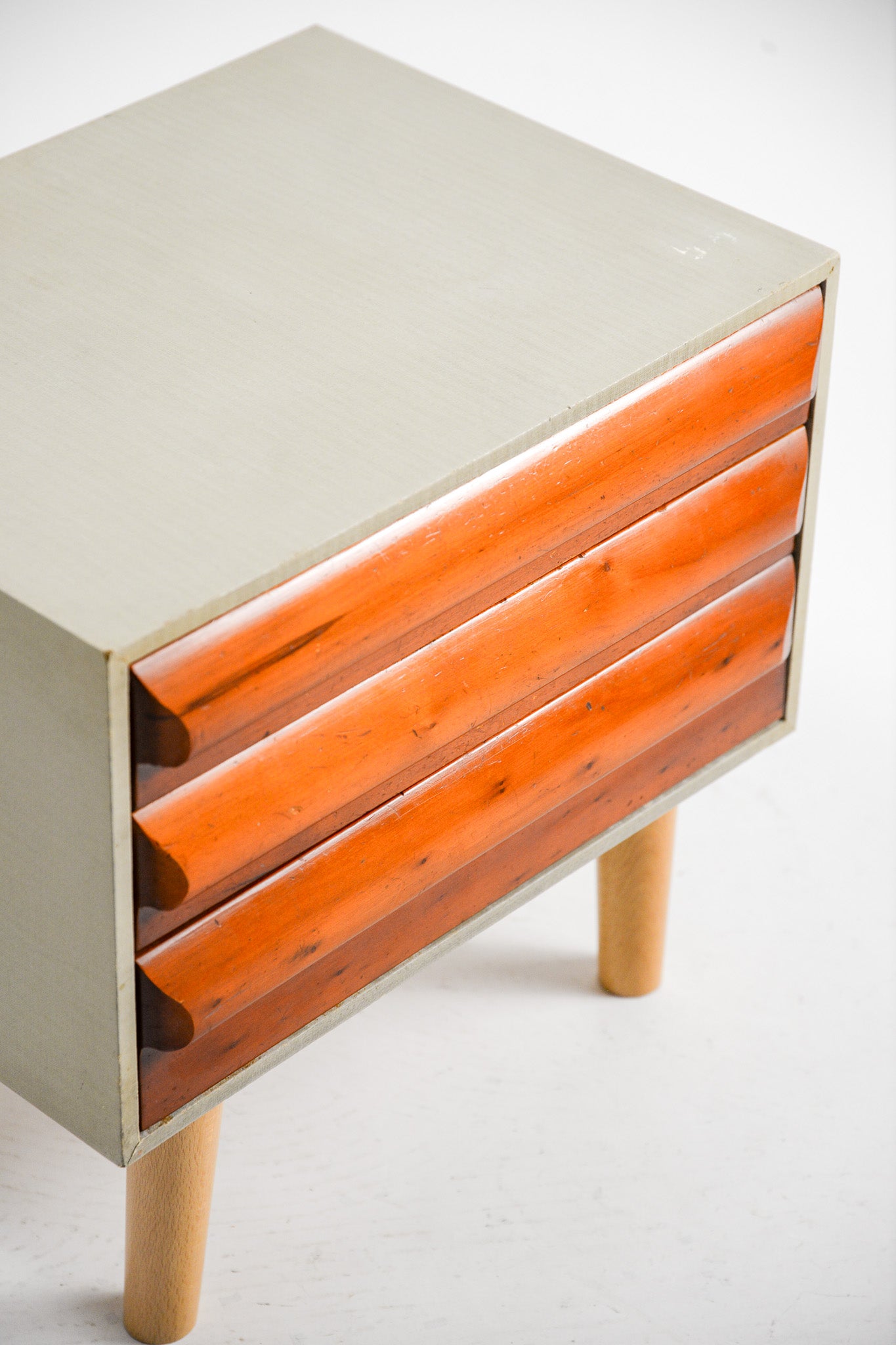Wooden 3-Drawer Mini Cabinet / 木脚 3段ミニキャビネット