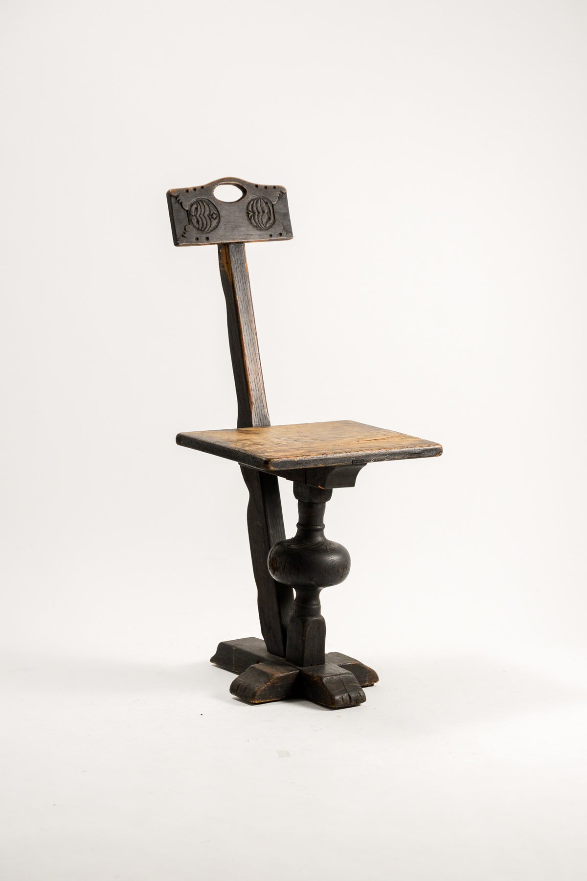 Wooden Primitive Spinning Chair / 木製プリミティブスピニングチェア