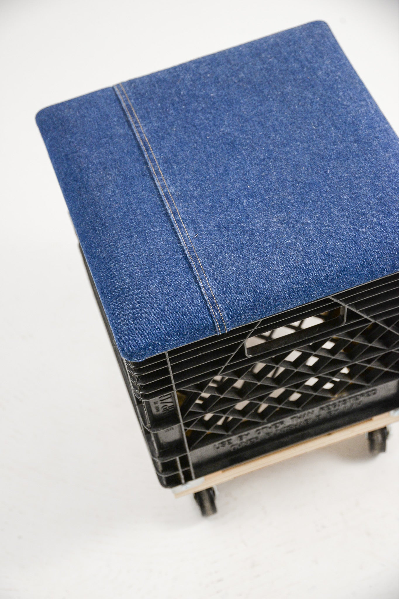 Caster Black Crate Stool / キャスター付きクレート(黒) スツール