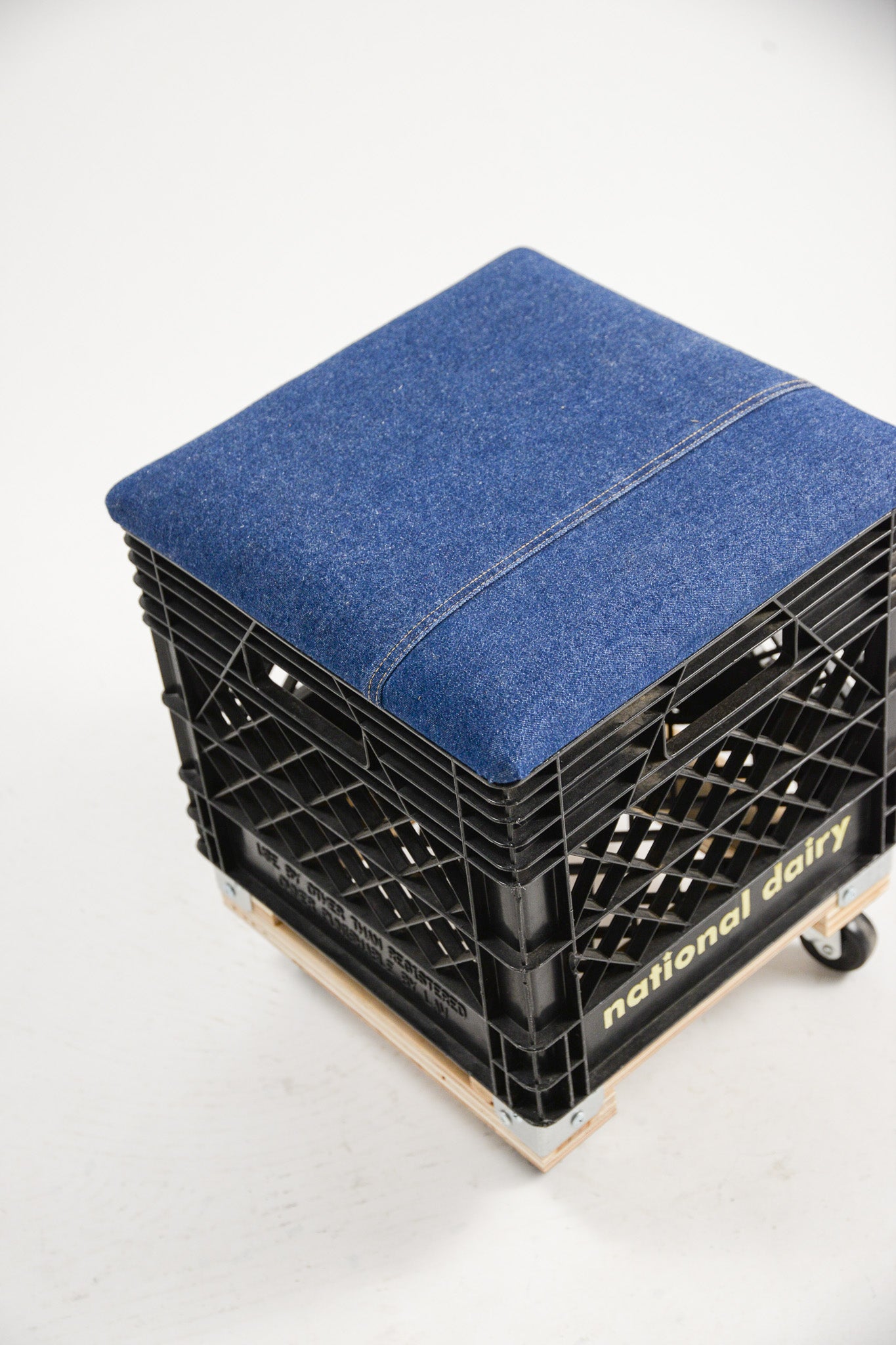 Caster Black Crate Stool / キャスター付きクレート(黒) スツール