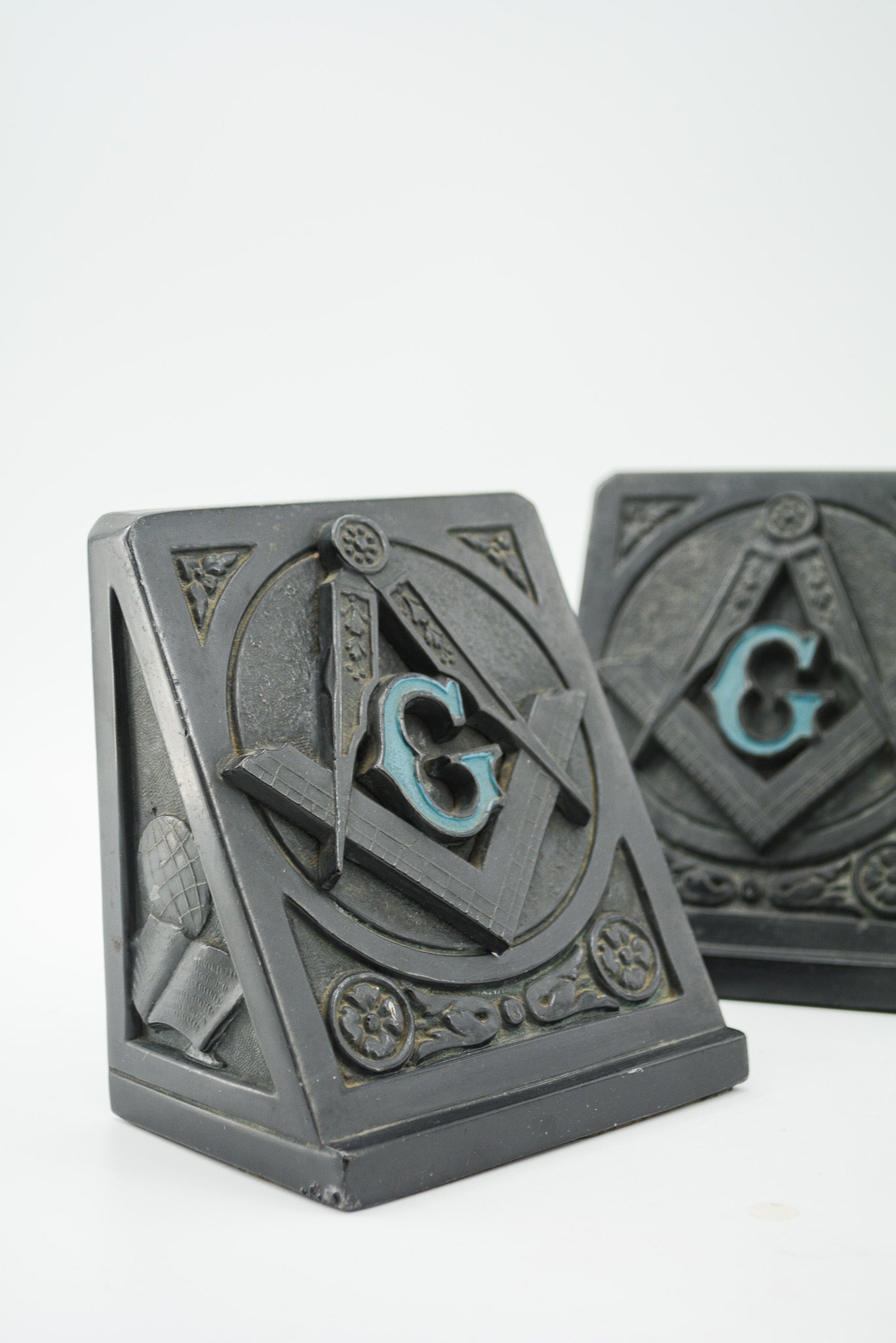 Masonic Bookends by Crescent Metal Works / フリーメイソン ブックエンド（2点セット）