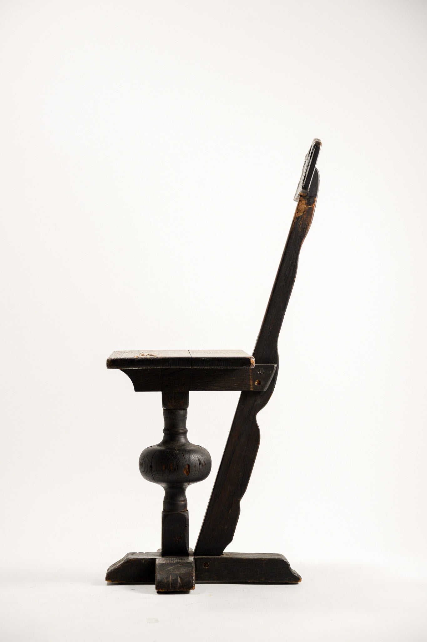 Wooden Primitive Spinning Chair / 木製プリミティブスピニングチェア