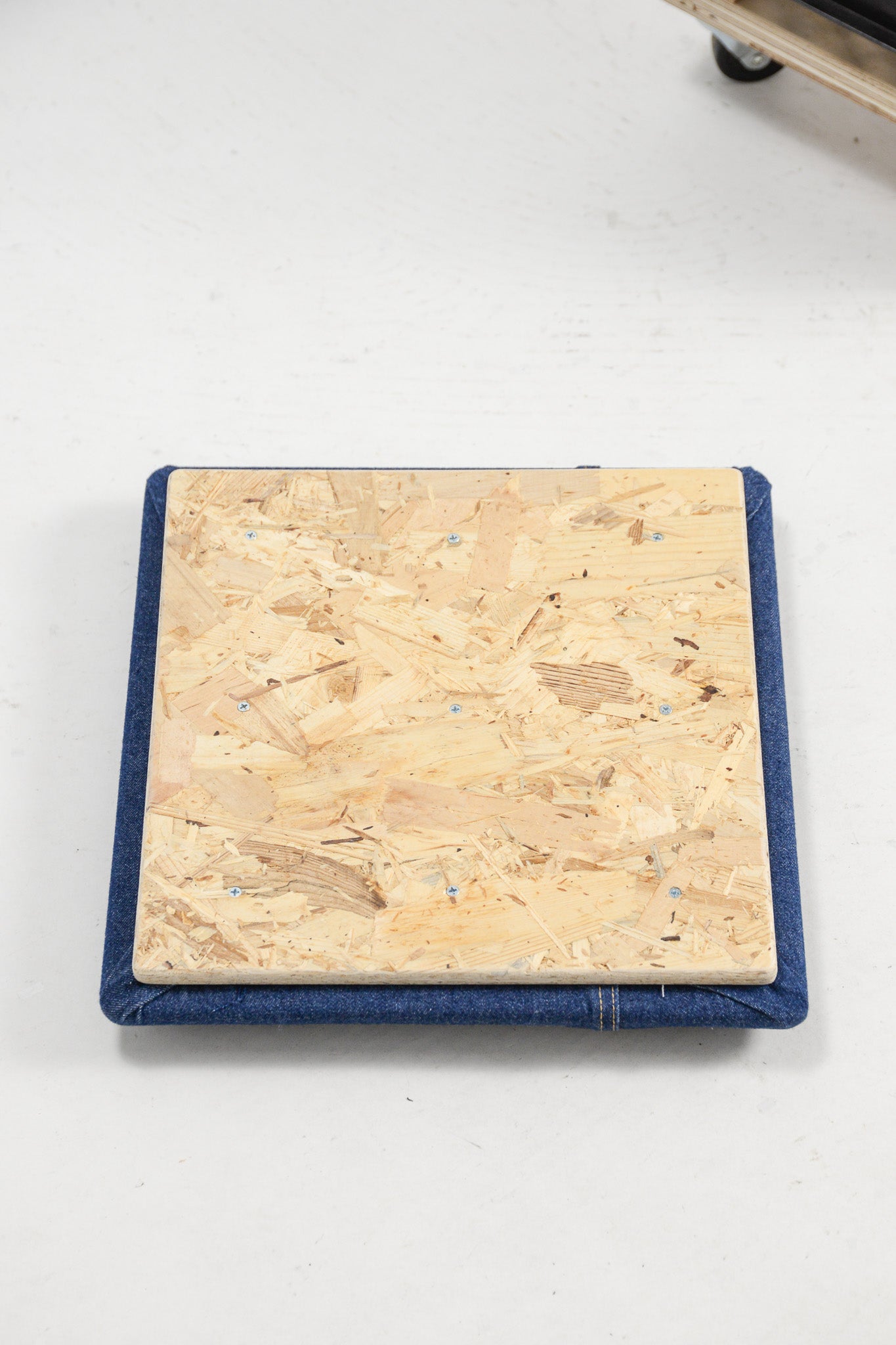 Caster Black Crate Stool / キャスター付きクレート(黒) スツール