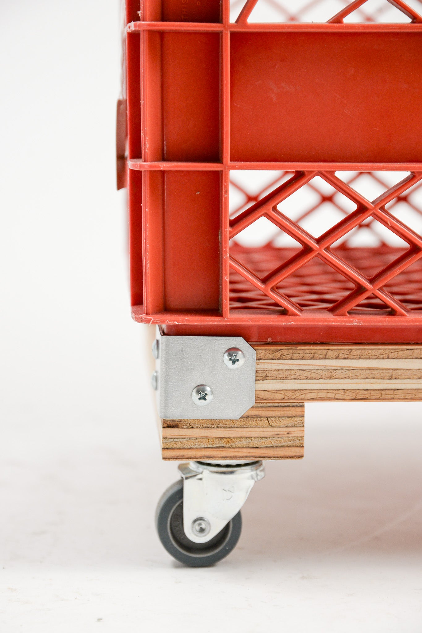 Caster Red Crate Stool / キャスター付きクレート(赤) スツール