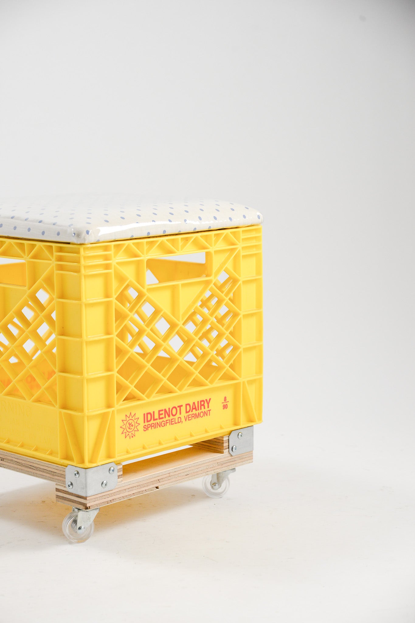 Caster Yellow Crate Stool by studio truss / オリジナル キャスター クレート スツール