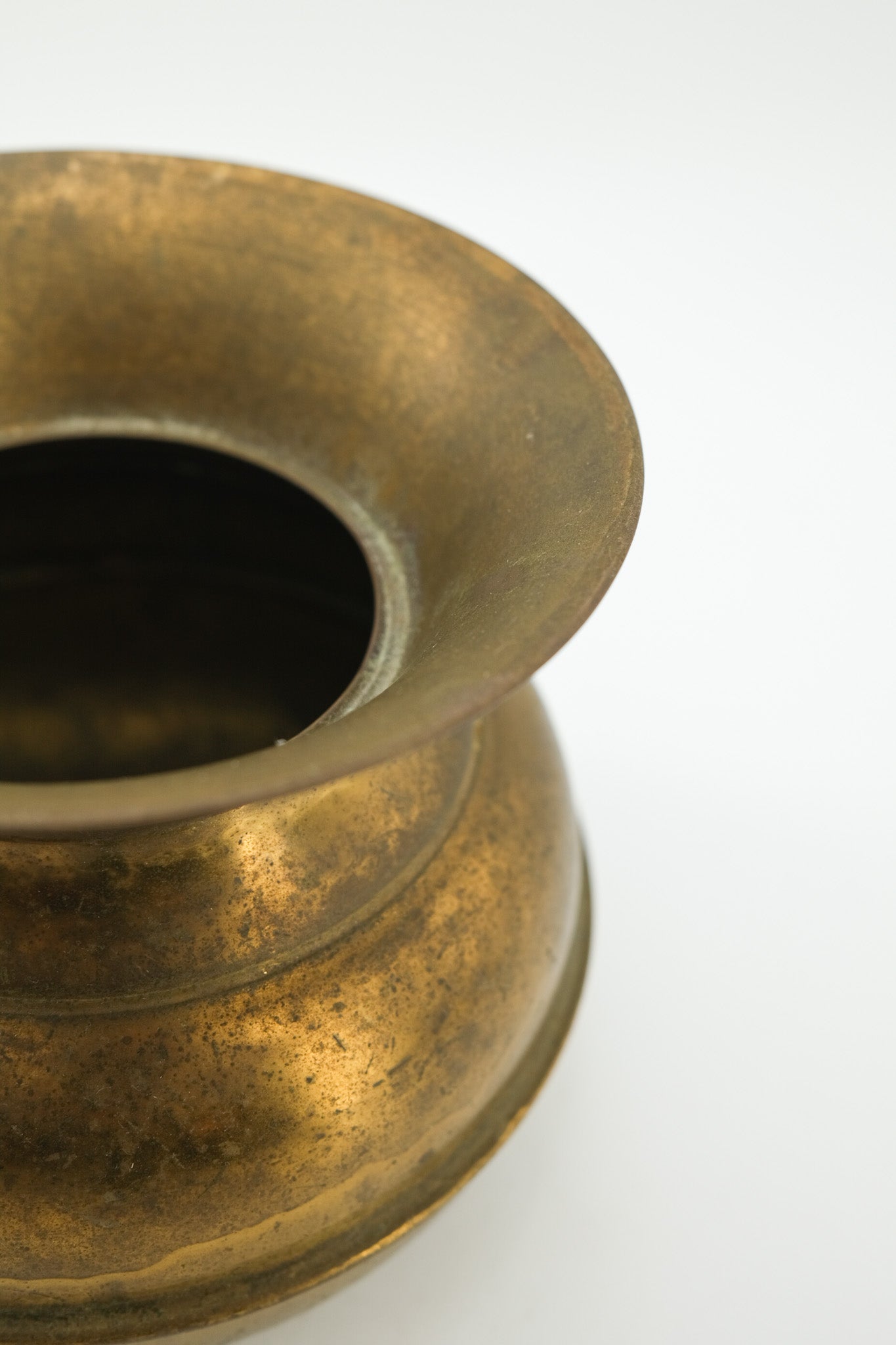Brass Small Lota Vase / 真鍮の小さめな水入れ