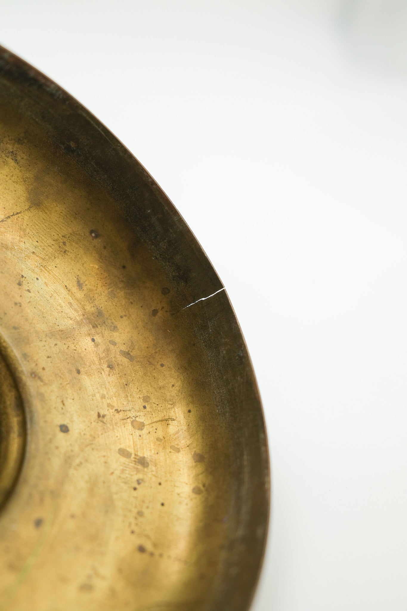 Brass lidded container / 真鍮製の蓋付きキャニスター