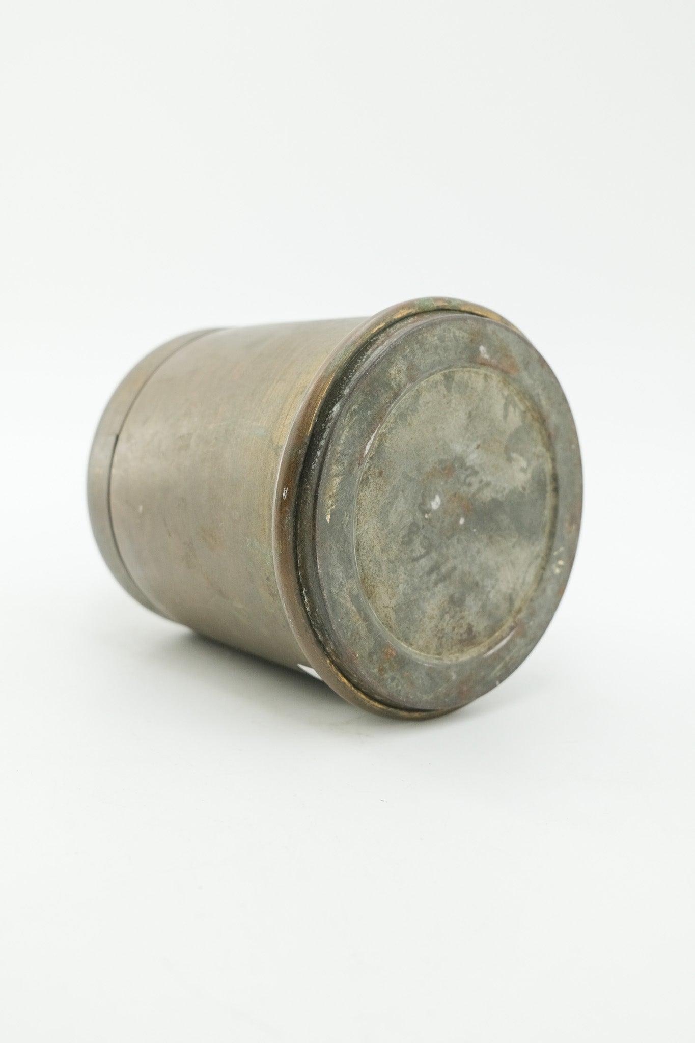 Brass lidded container / 真鍮製の蓋付きキャニスター