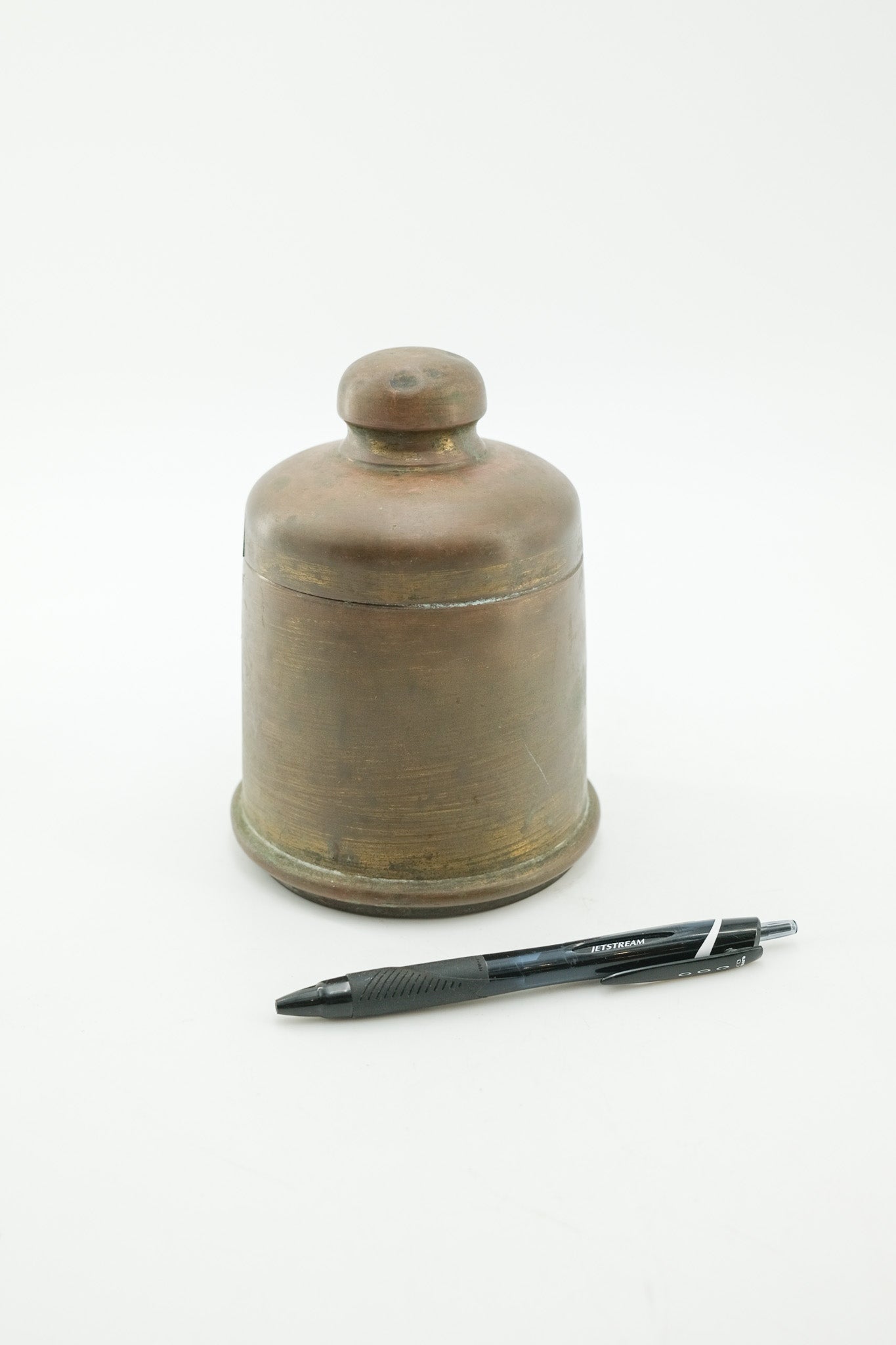 Brass lidded container / 真鍮製の蓋付きキャニスター