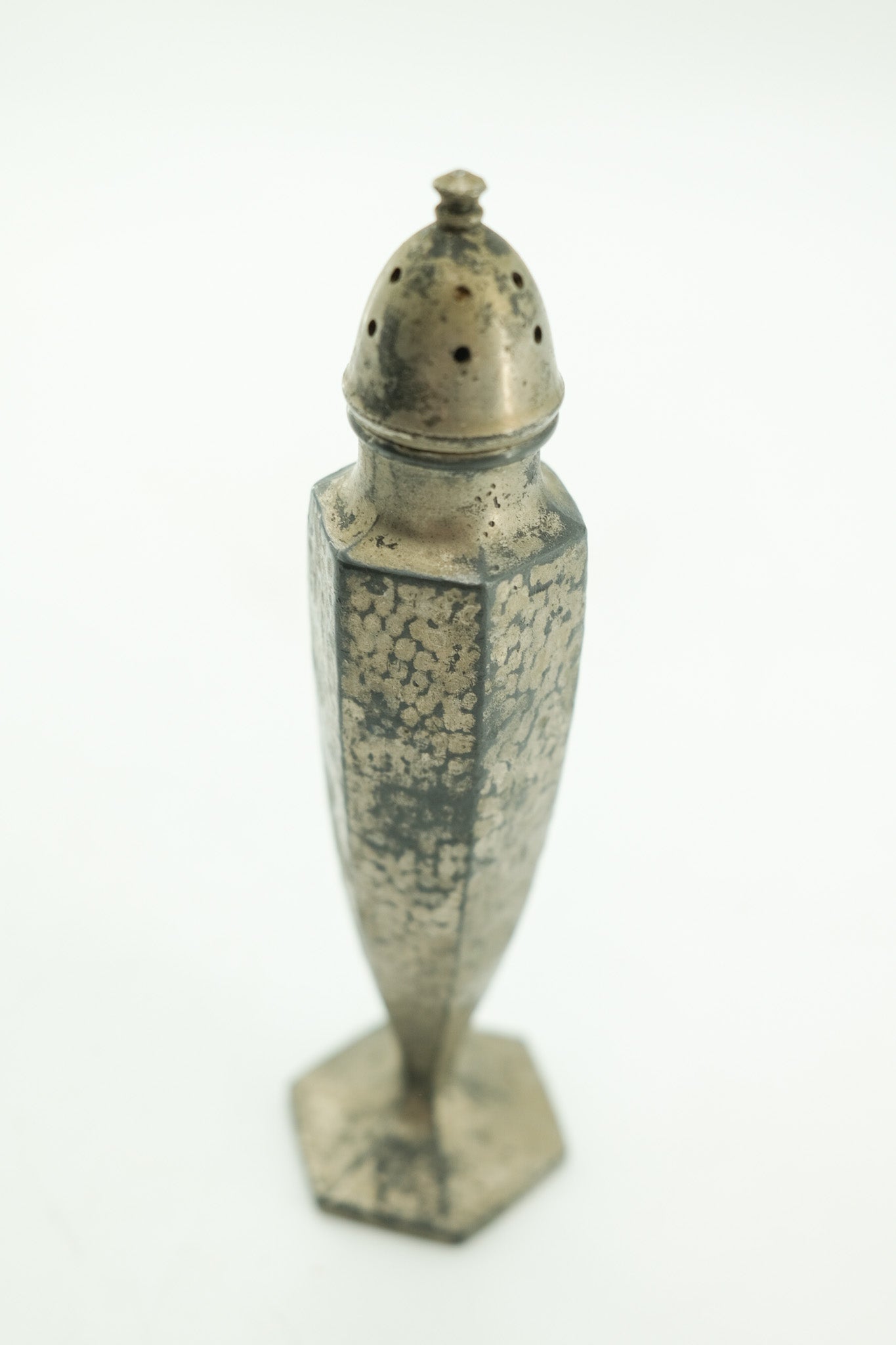 Antique Metal Pepper & Salt Shaker / アンティークメタルスパイスシェーカー