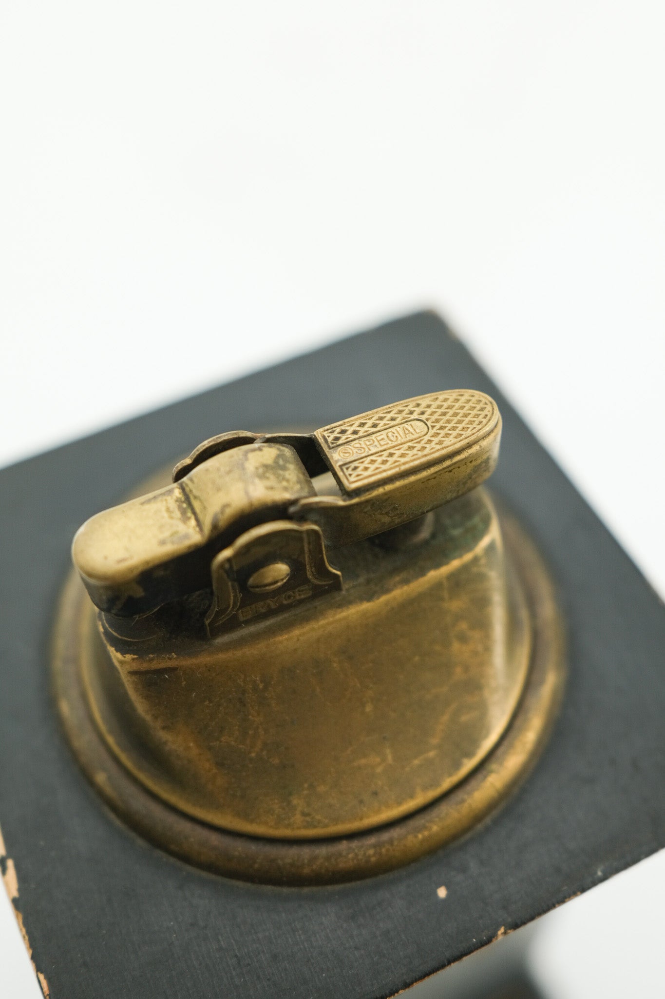 Vintage Wooden Column Table Lighter / ヴィンテージ 木製コラム 卓上ライター