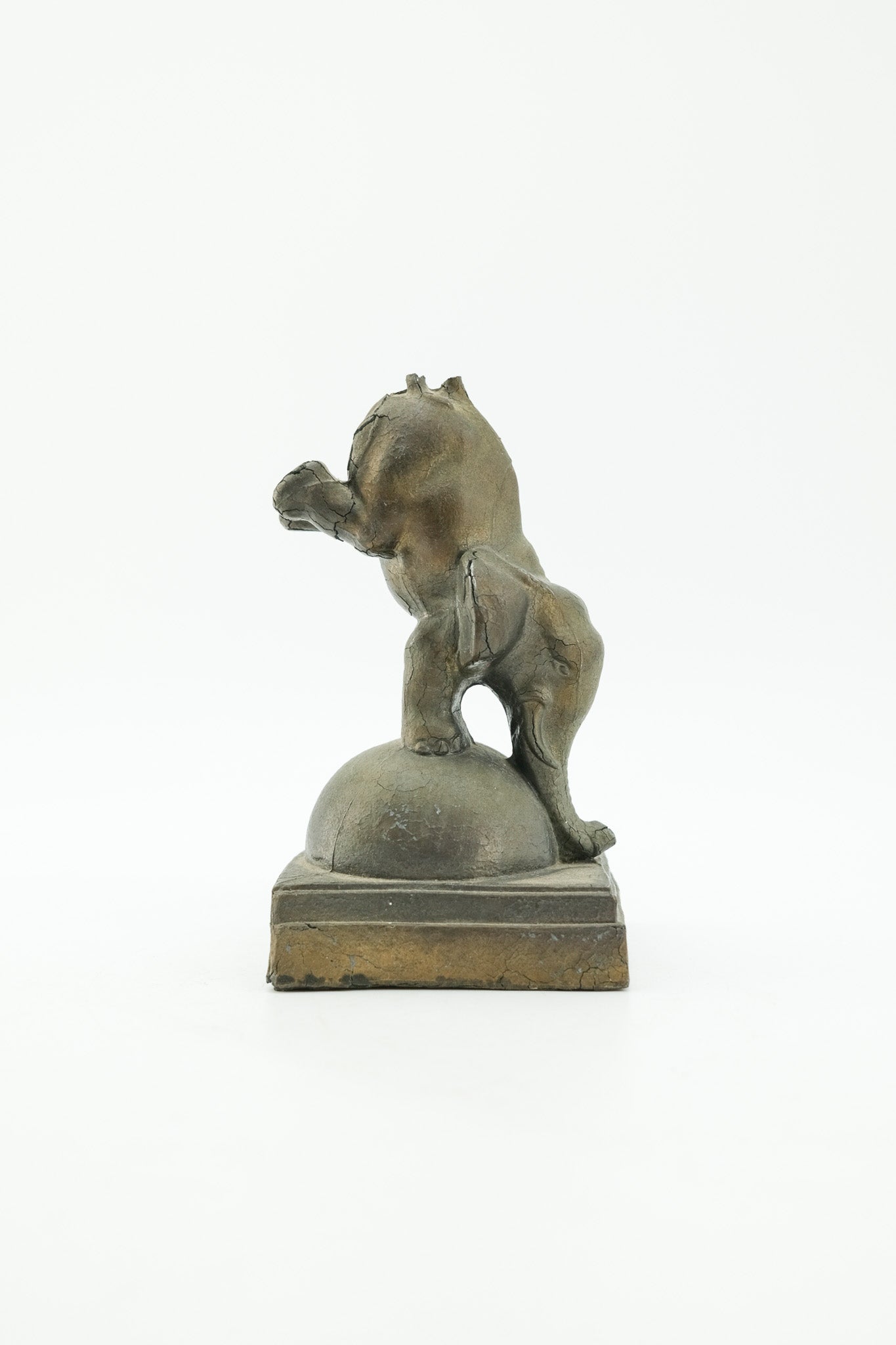 Elephant on Sphere Object / 玉乗りの象のオブジェ