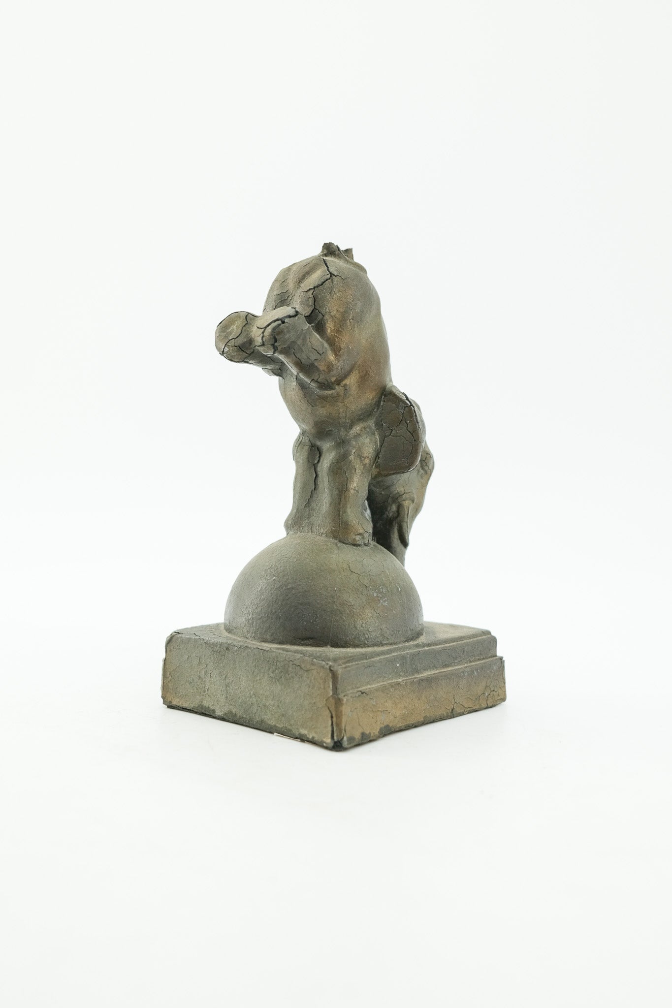 Elephant on Sphere Object / 玉乗りの象のオブジェ