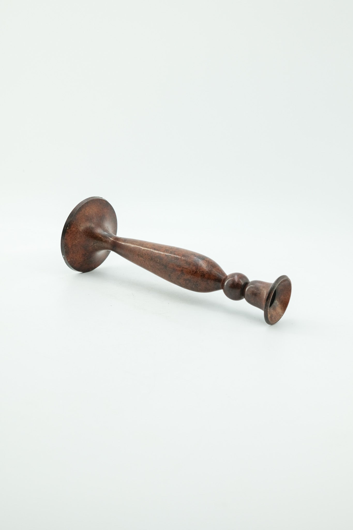 Metal Candle Stand / 金属の燭台