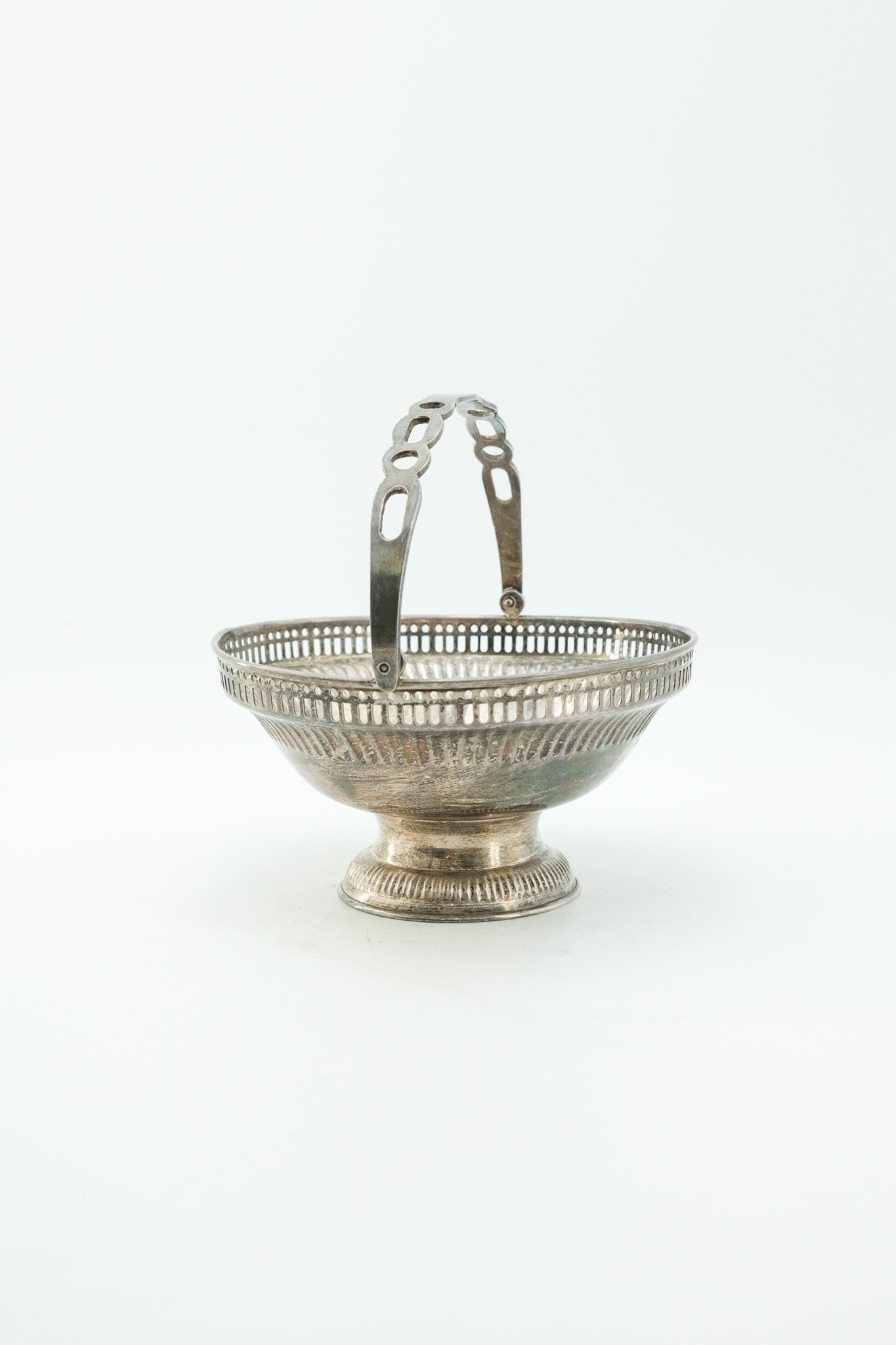 Silver-Plated Swing Handle Basket / シルバープレート スイングハンドル バスケット