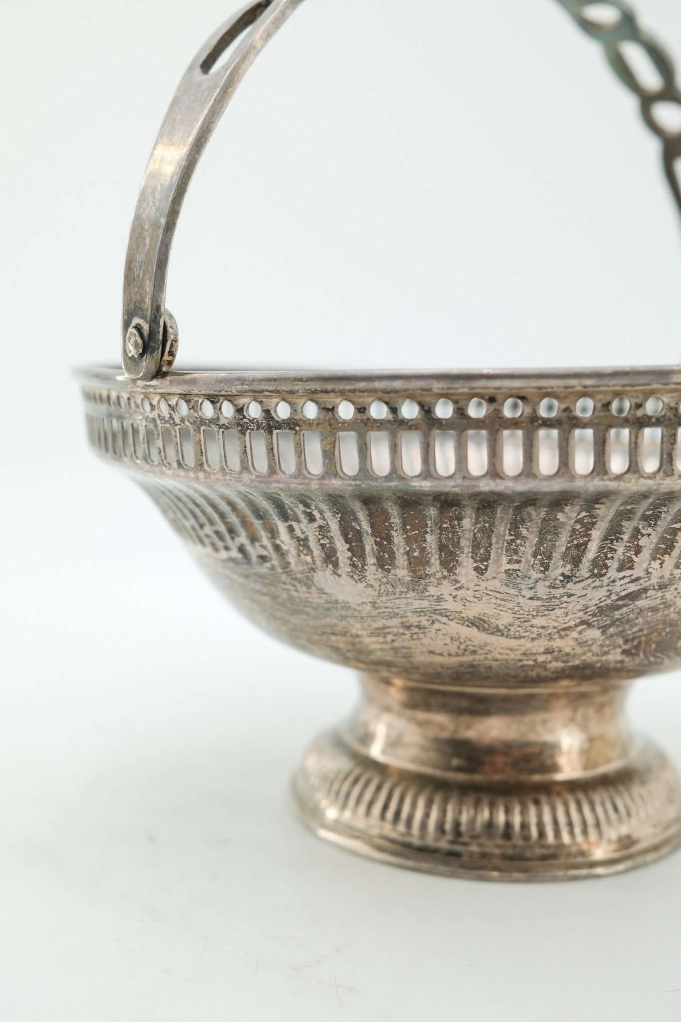 Silver-Plated Swing Handle Basket / シルバープレート スイングハンドル バスケット