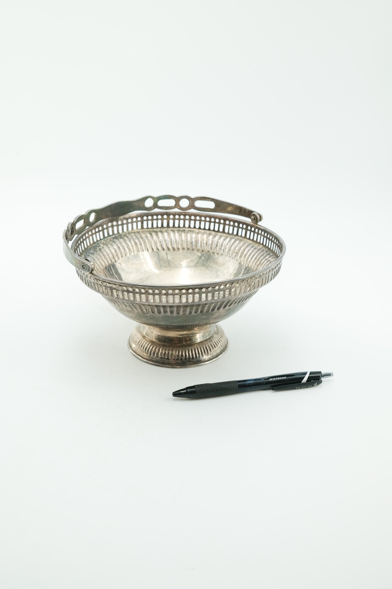 Silver-Plated Swing Handle Basket / シルバープレート スイングハンドル バスケット