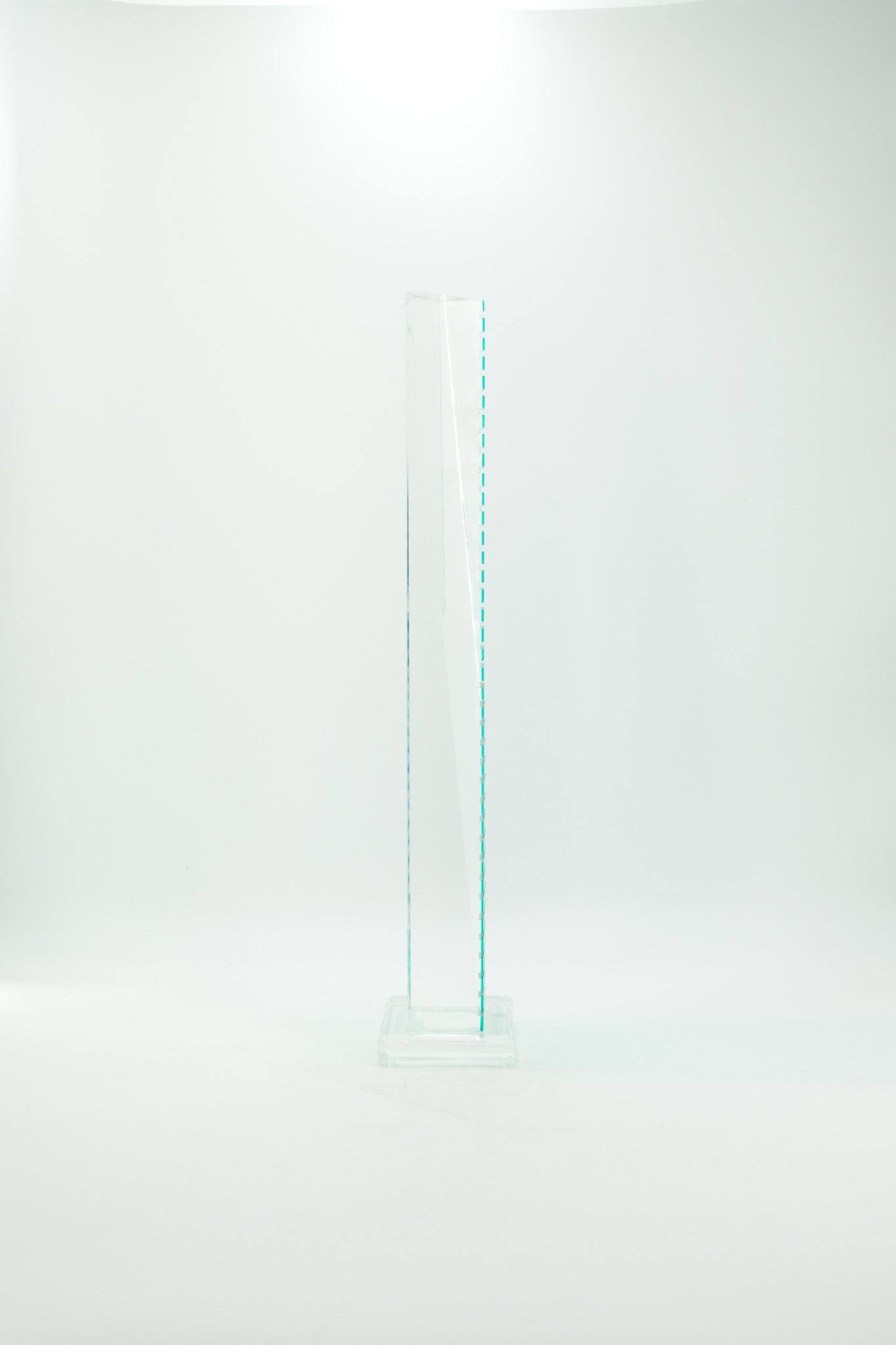 Postmodern Acrylic Tower Objet / ポストモダン アクリル タワー オブジェ