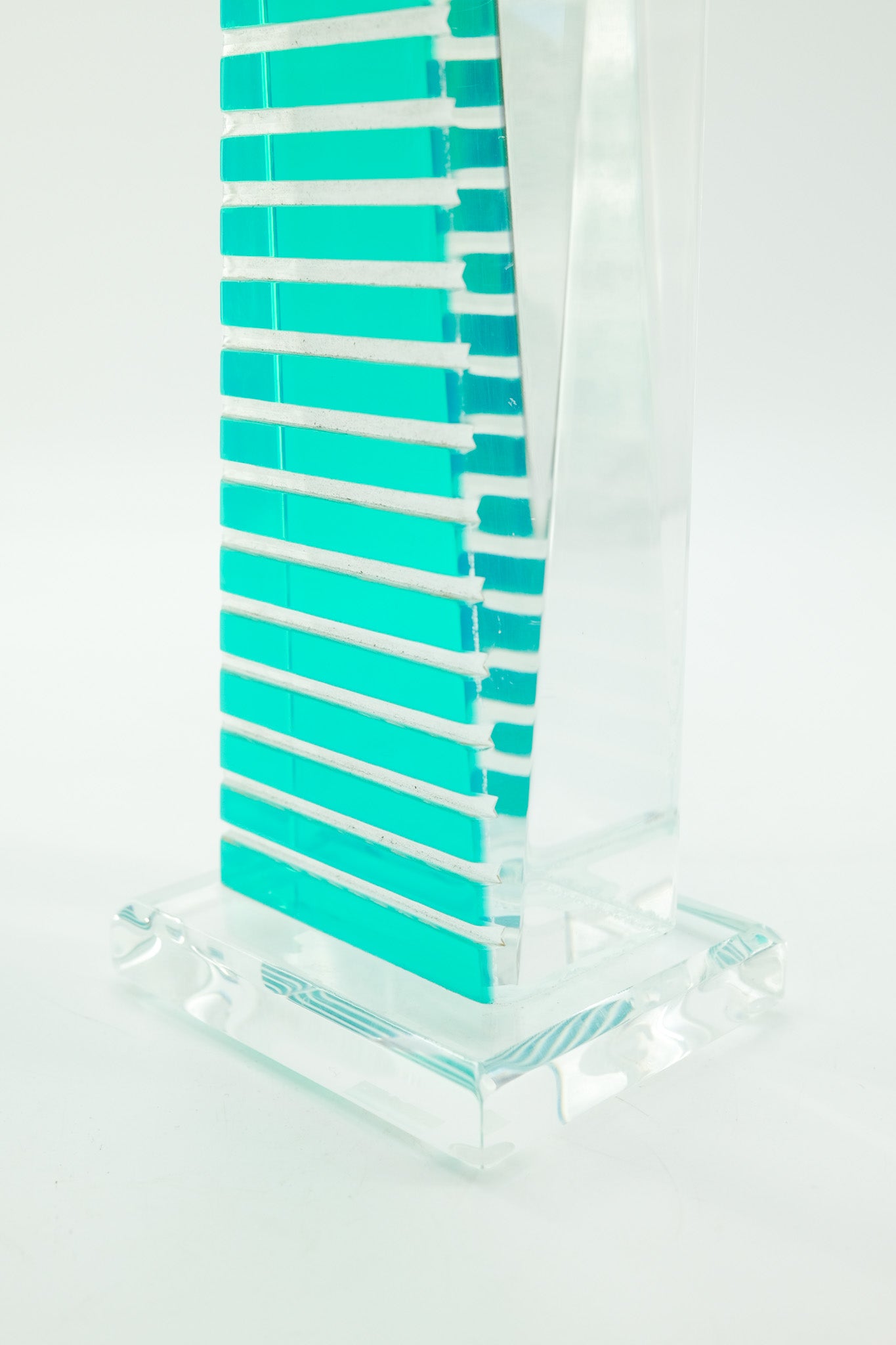 Postmodern Acrylic Tower Objet / ポストモダン アクリル タワー オブジェ